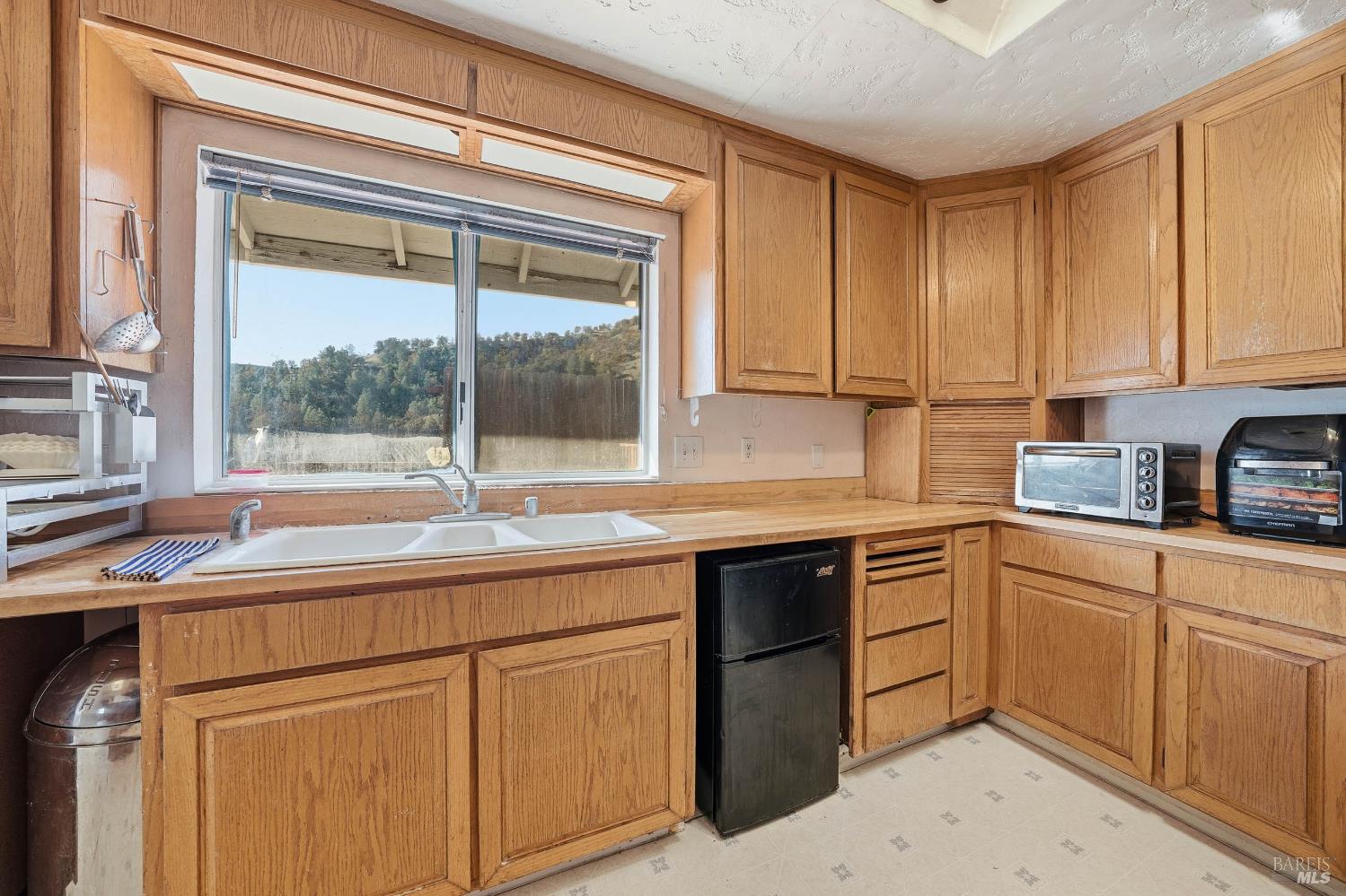 Detail Gallery Image 9 of 68 For 1633 New Long Valley Rd, Clearlake Oaks,  CA 95423 - 3 Beds | 2 Baths