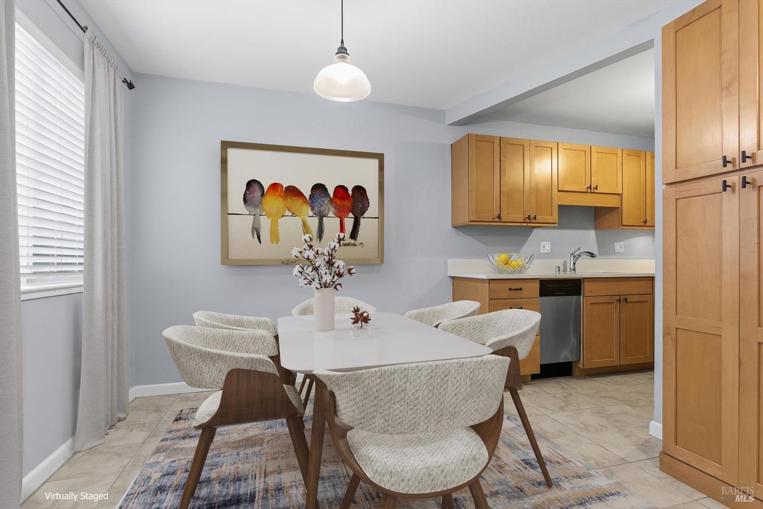 Detail Gallery Image 4 of 13 For 1452 Townview Dr, Santa Rosa,  CA 95405 - 2 Beds | 1/1 Baths