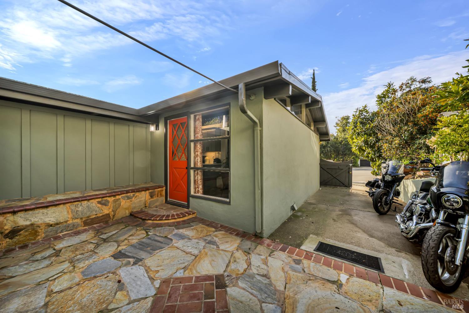 Detail Gallery Image 29 of 47 For 7810 Sanford St, Oakland,  CA 94605 - 3 Beds | 2 Baths