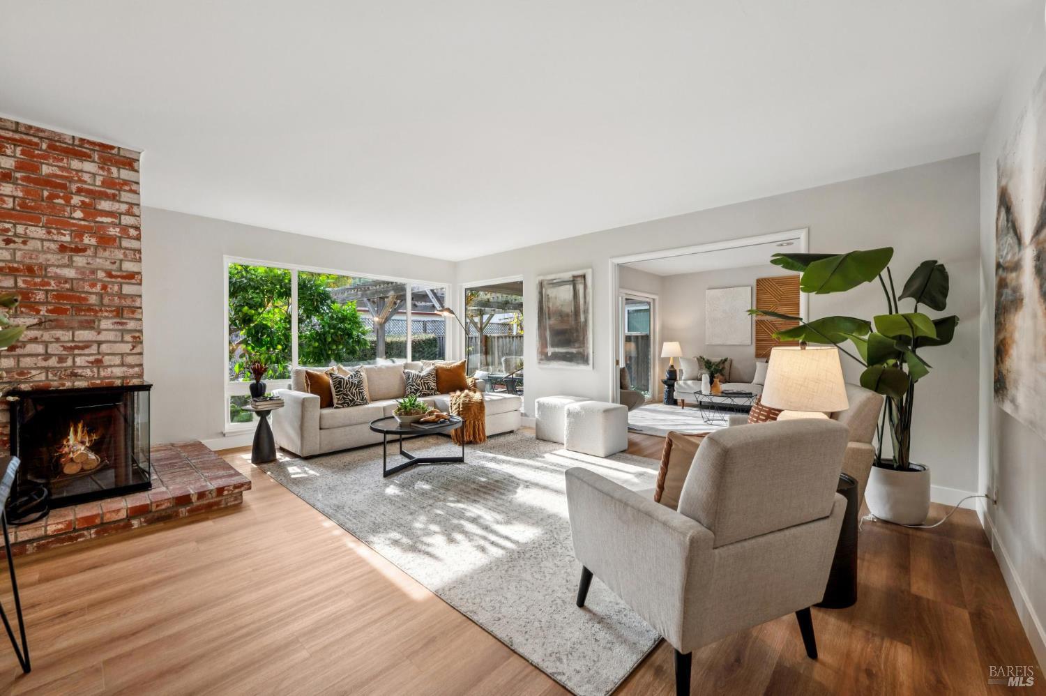 Detail Gallery Image 2 of 23 For 479 Calle De La Mesa Unkn, Novato,  CA 94949 - 4 Beds | 2 Baths