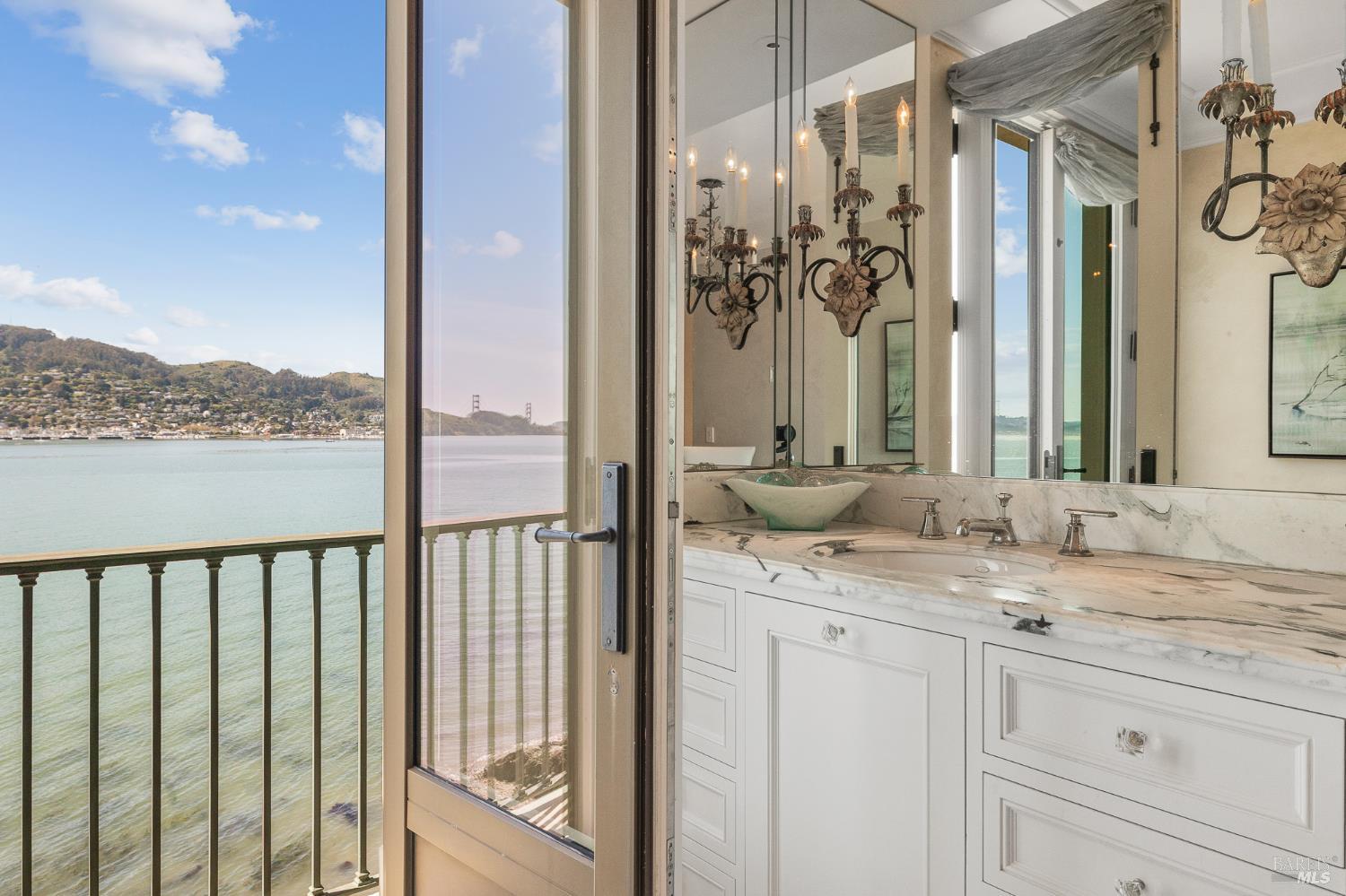 Detail Gallery Image 35 of 75 For 125 Belvedere Ave, Belvedere,  CA 94920 - 5 Beds | 5/5 Baths