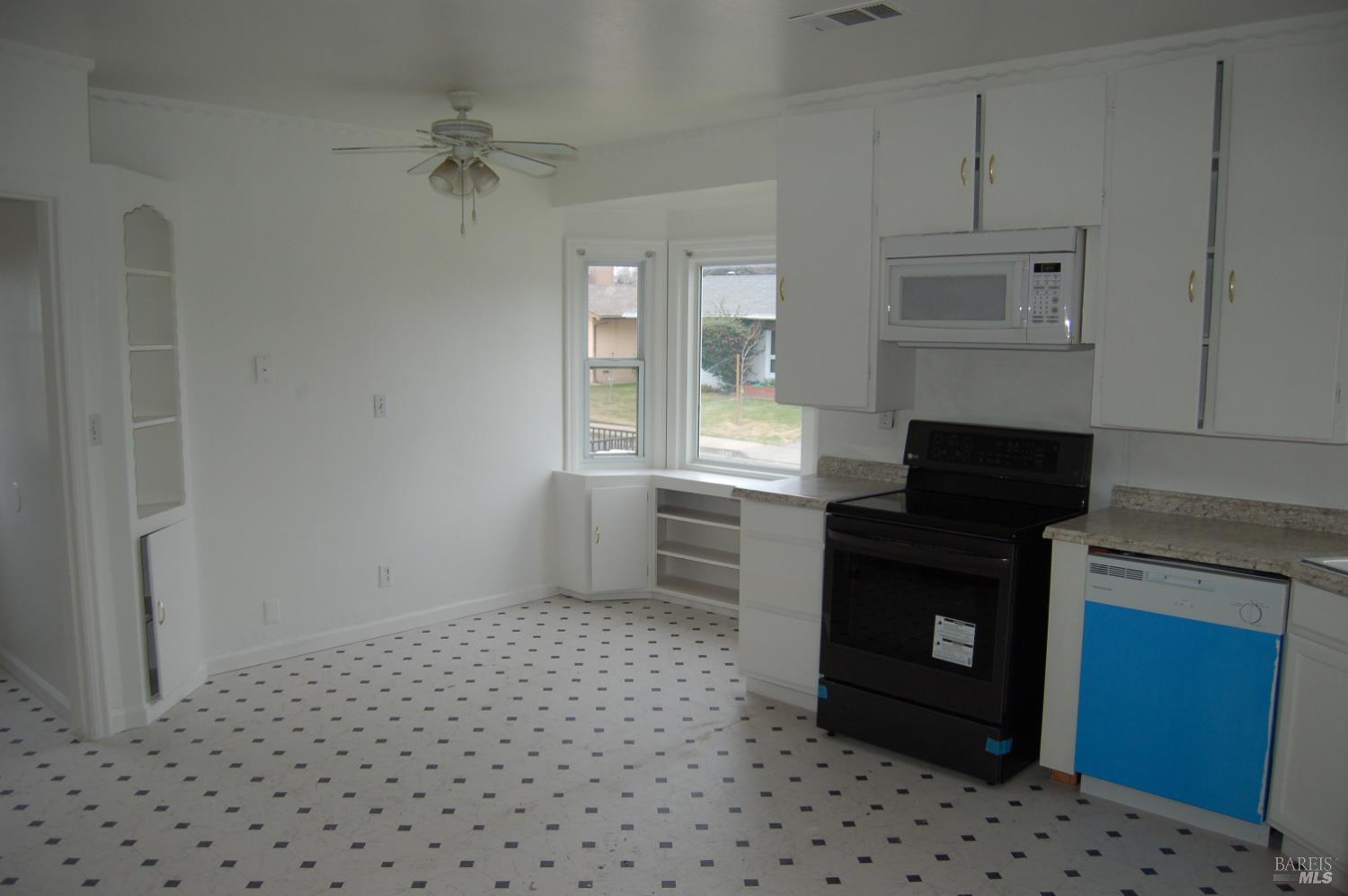 Detail Gallery Image 6 of 11 For 148 N 3rd St, Rio Vista,  CA 94571 - – Beds | – Baths