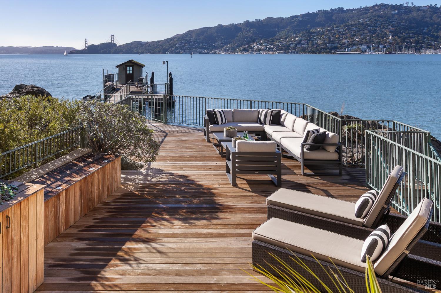 Detail Gallery Image 46 of 75 For 125 Belvedere Ave, Belvedere,  CA 94920 - 5 Beds | 5/5 Baths