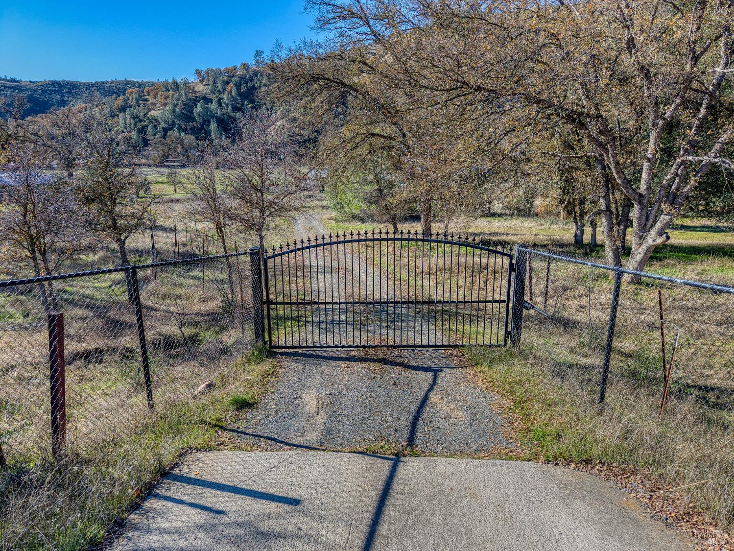 Detail Gallery Image 43 of 68 For 1633 New Long Valley Rd, Clearlake Oaks,  CA 95423 - 3 Beds | 2 Baths