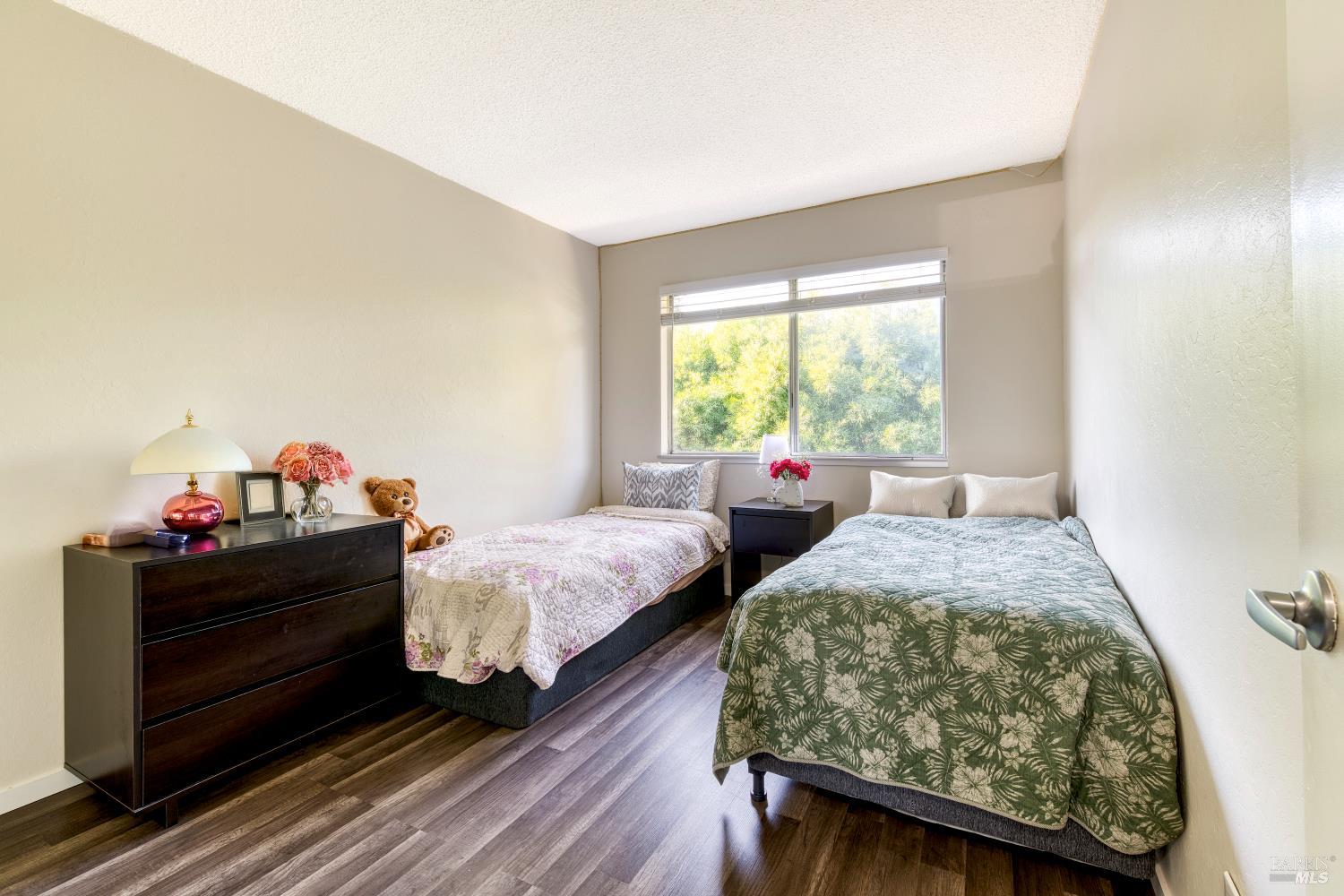 Detail Gallery Image 14 of 21 For 207 Bahia Pl, San Rafael,  CA 94901 - 2 Beds | 1 Baths