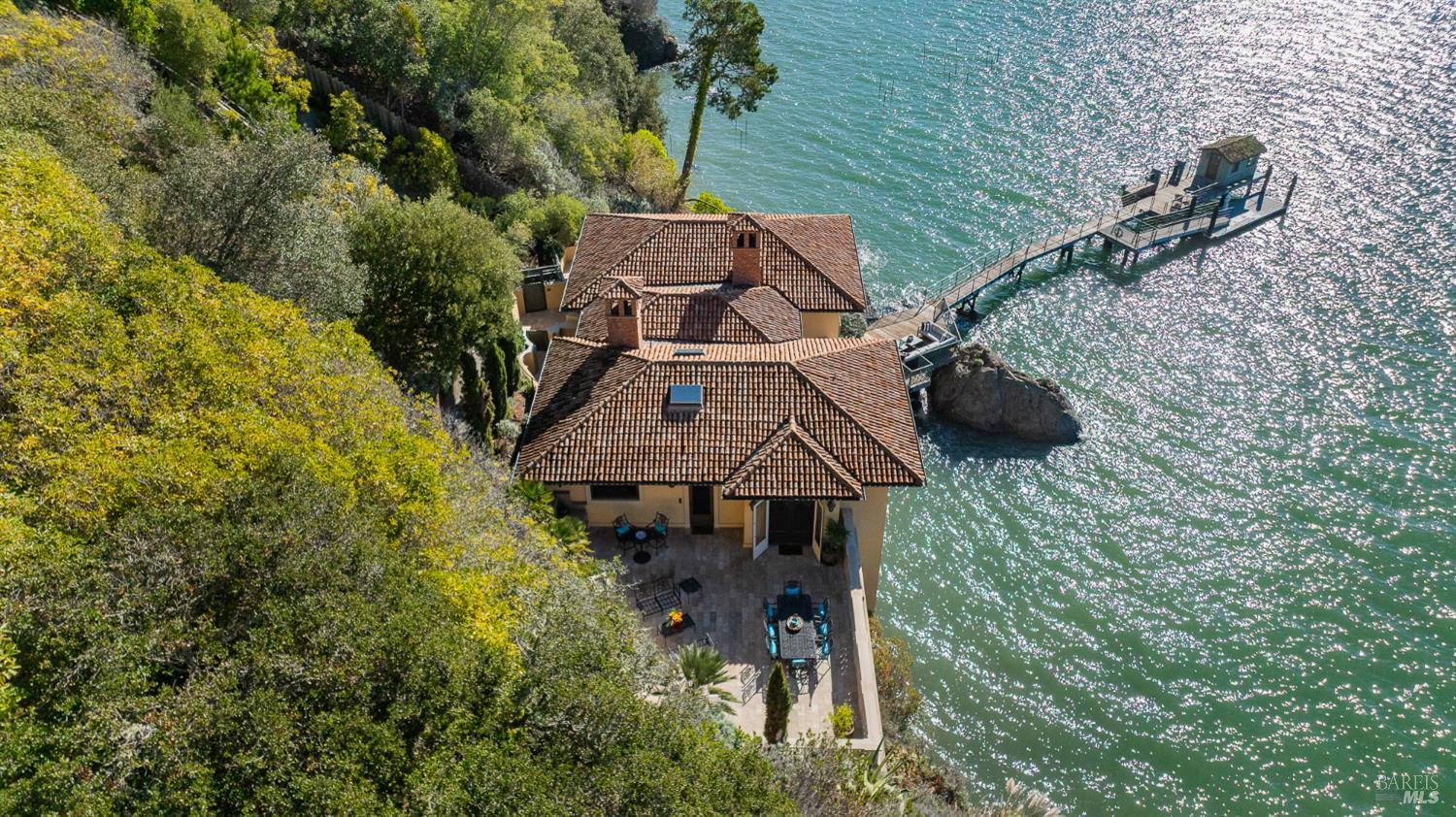 Detail Gallery Image 50 of 75 For 125 Belvedere Ave, Belvedere,  CA 94920 - 5 Beds | 5/5 Baths