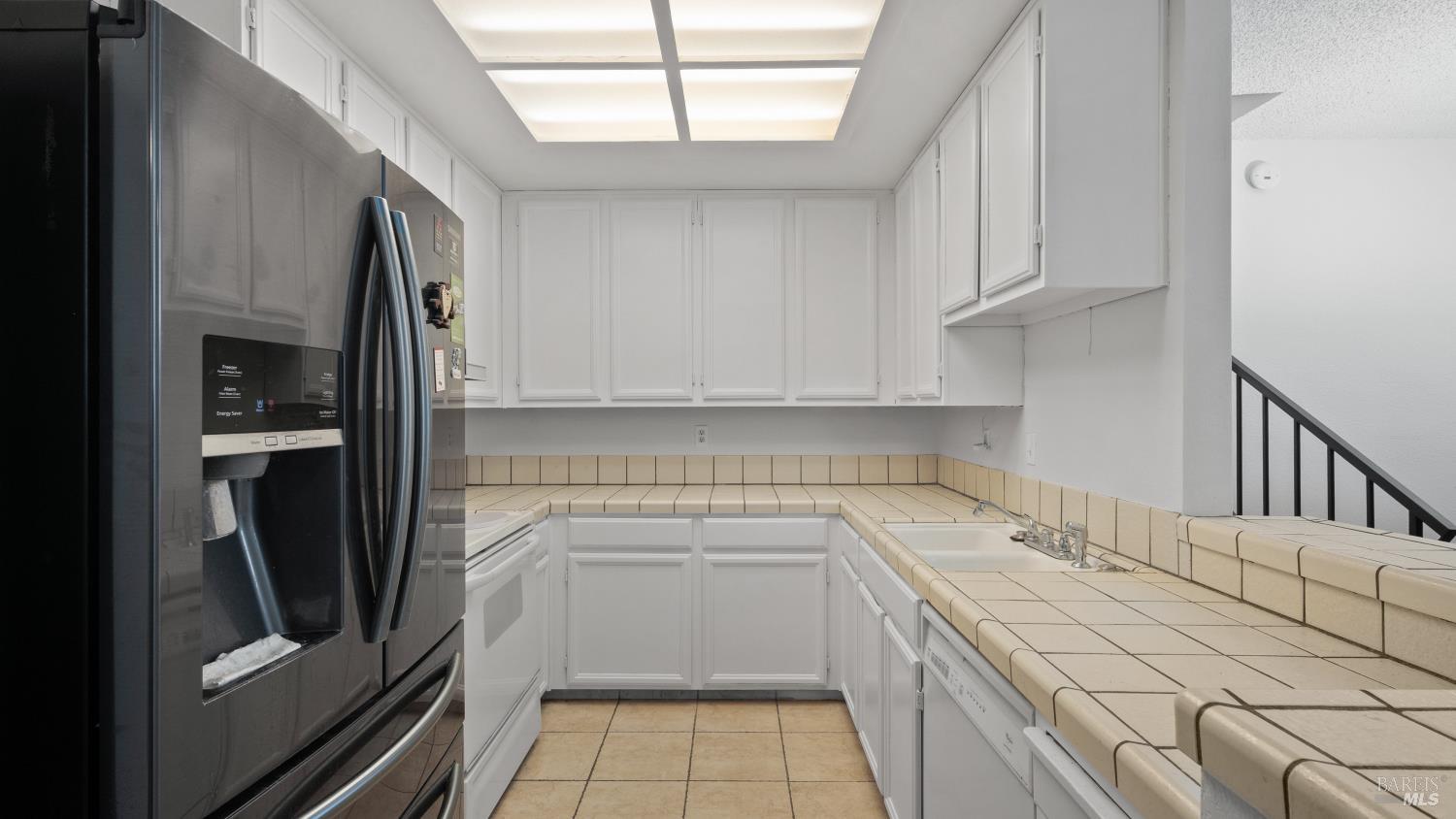 Detail Gallery Image 10 of 26 For 397 Kenbrook Cir, San Jose,  CA 95111 - 2 Beds | 2 Baths