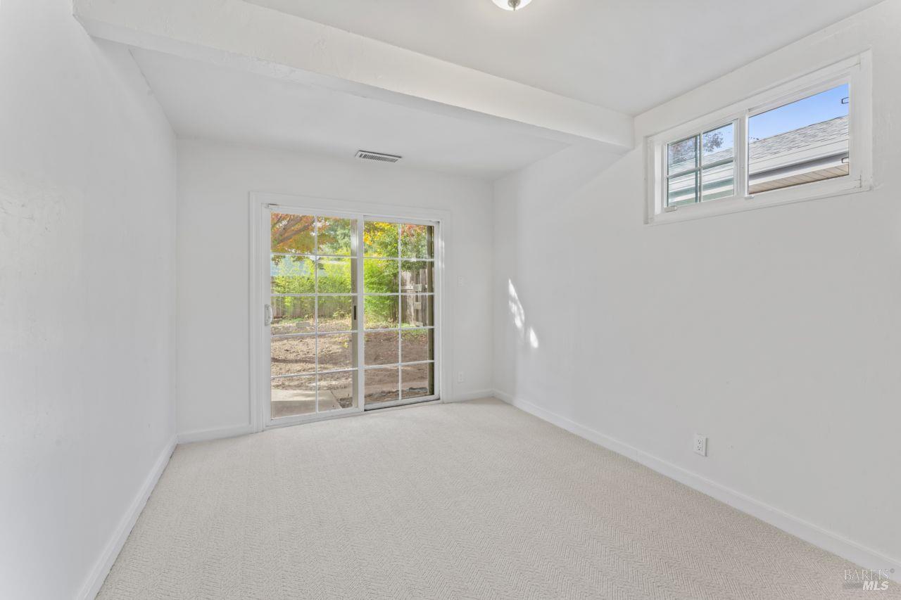 Detail Gallery Image 13 of 24 For 1295 Hemlock St, Napa,  CA 94559 - 3 Beds | 1 Baths