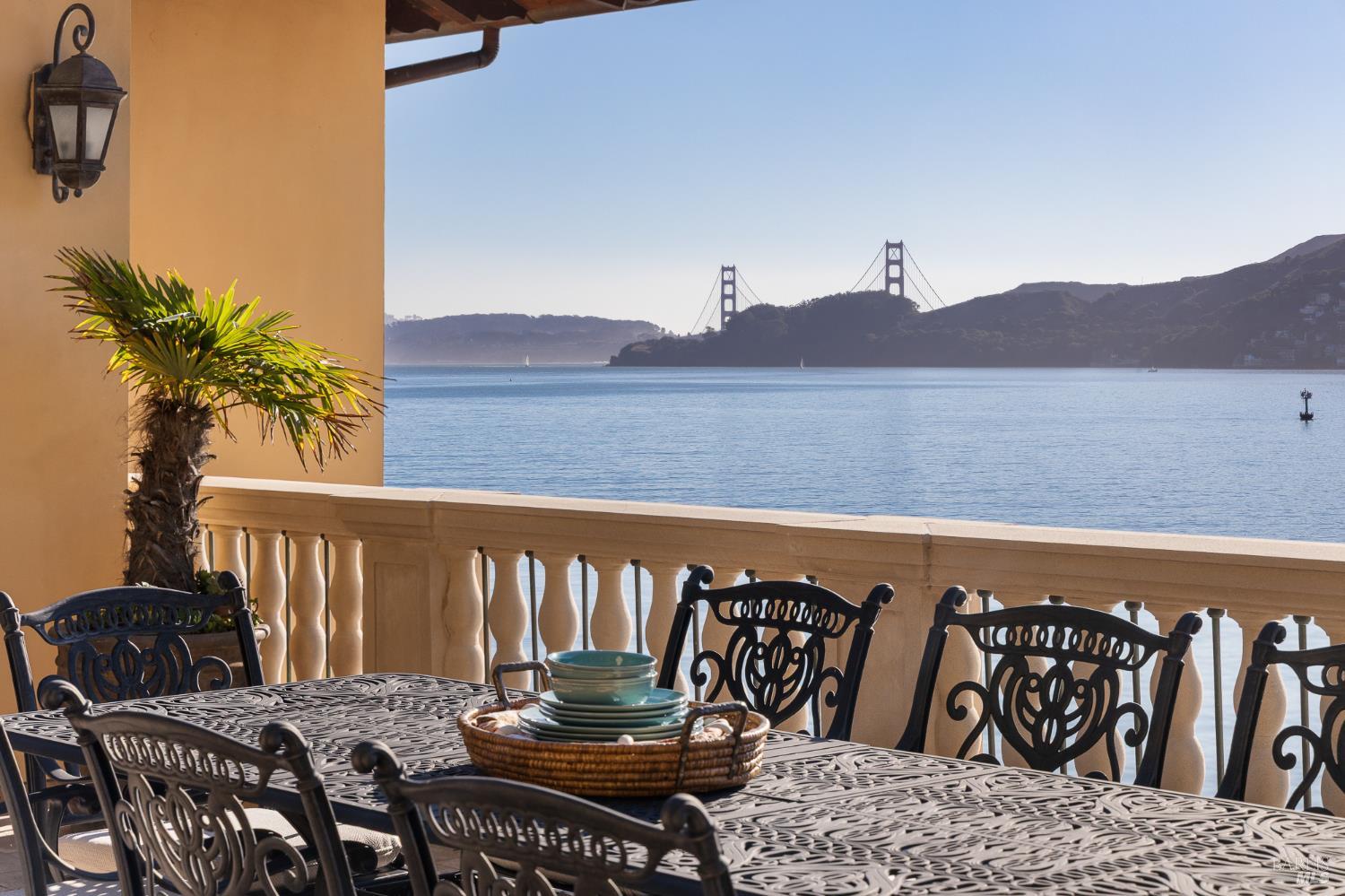 Detail Gallery Image 20 of 75 For 125 Belvedere Ave, Belvedere,  CA 94920 - 5 Beds | 5/5 Baths