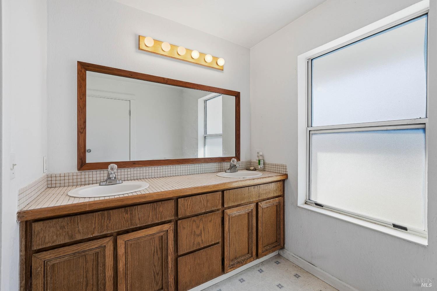 Detail Gallery Image 14 of 68 For 1633 New Long Valley Rd, Clearlake Oaks,  CA 95423 - 3 Beds | 2 Baths