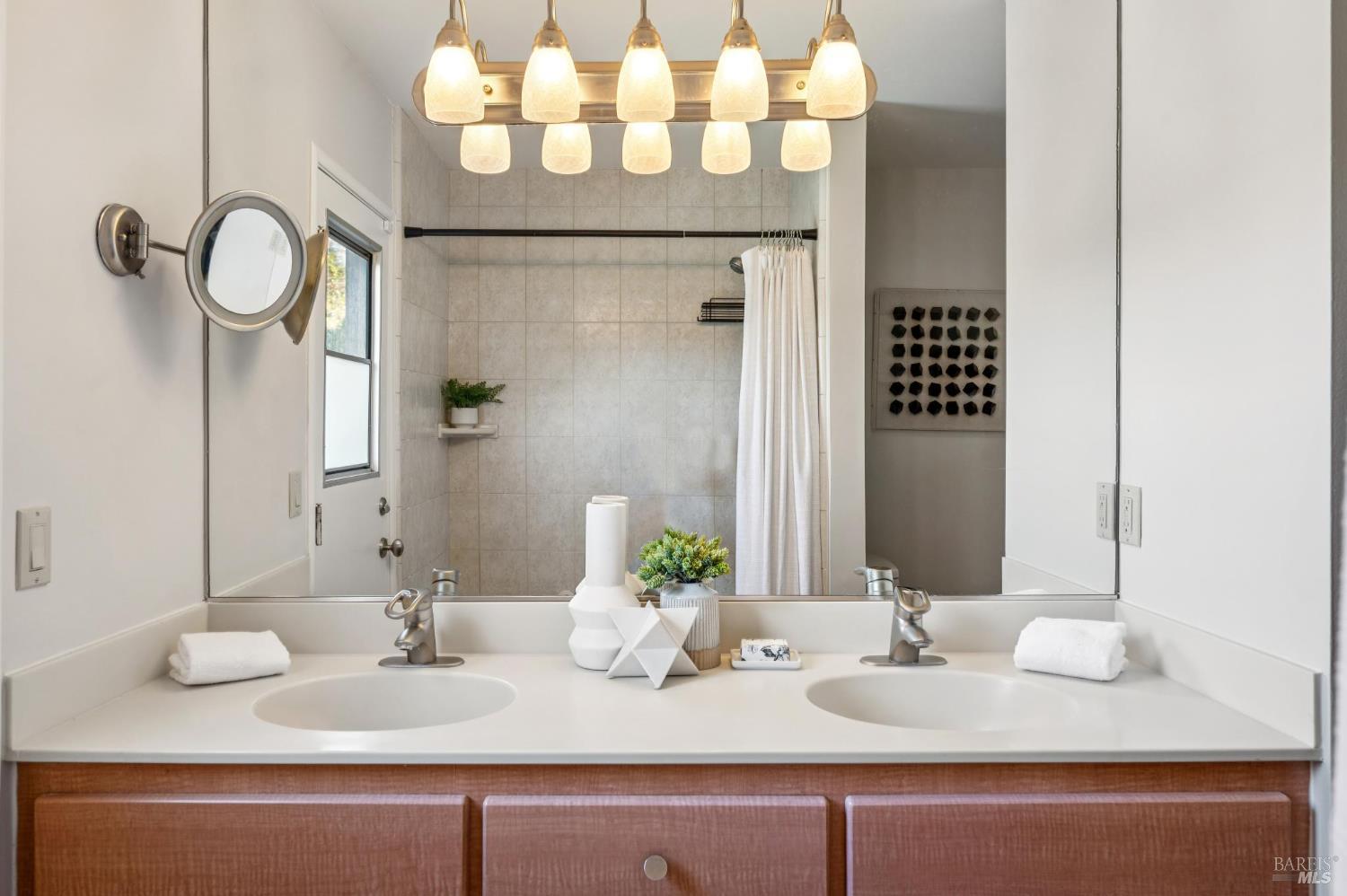 Detail Gallery Image 15 of 23 For 479 Calle De La Mesa Unkn, Novato,  CA 94949 - 4 Beds | 2 Baths