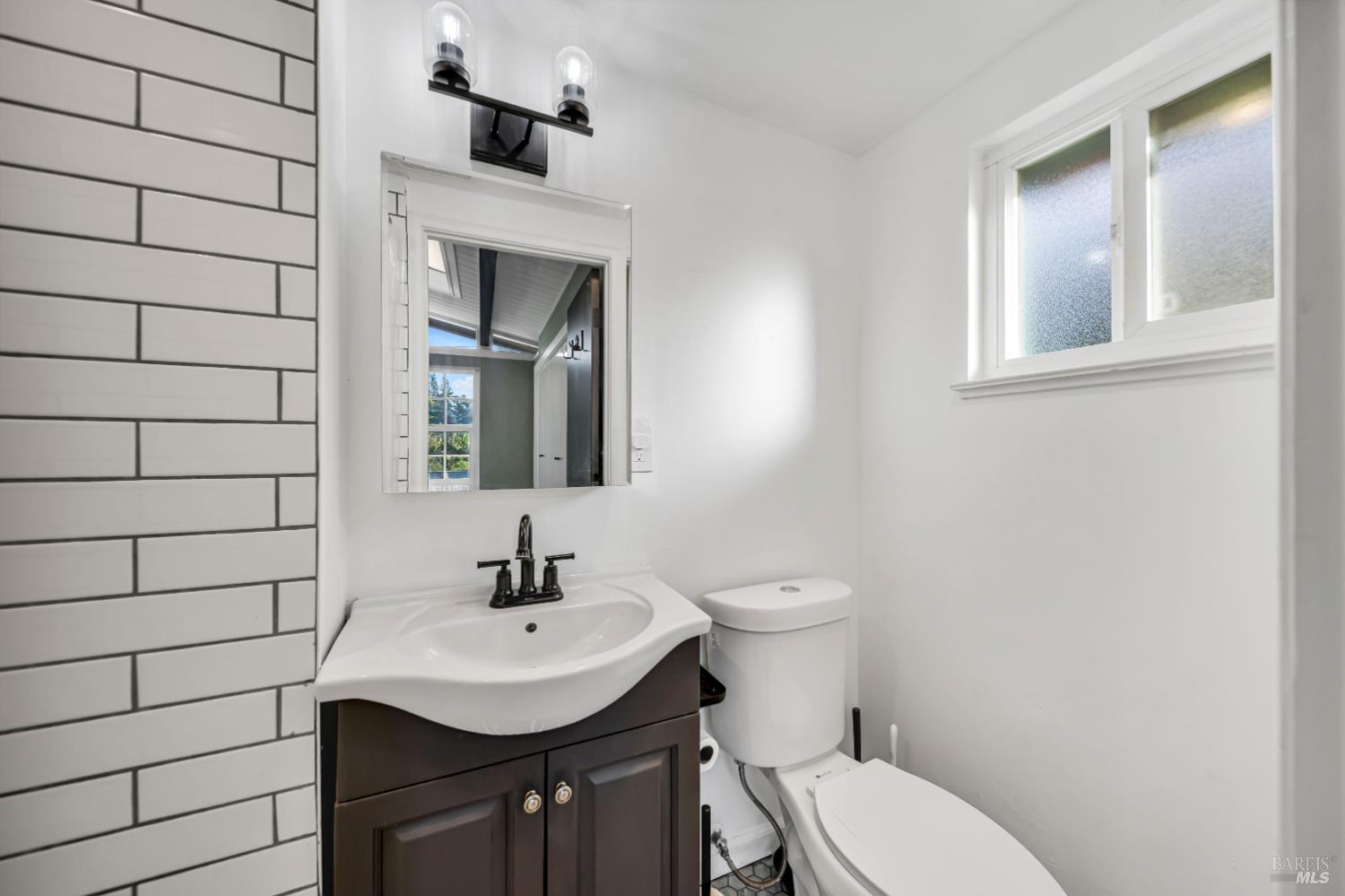Detail Gallery Image 20 of 47 For 7810 Sanford St, Oakland,  CA 94605 - 3 Beds | 2 Baths