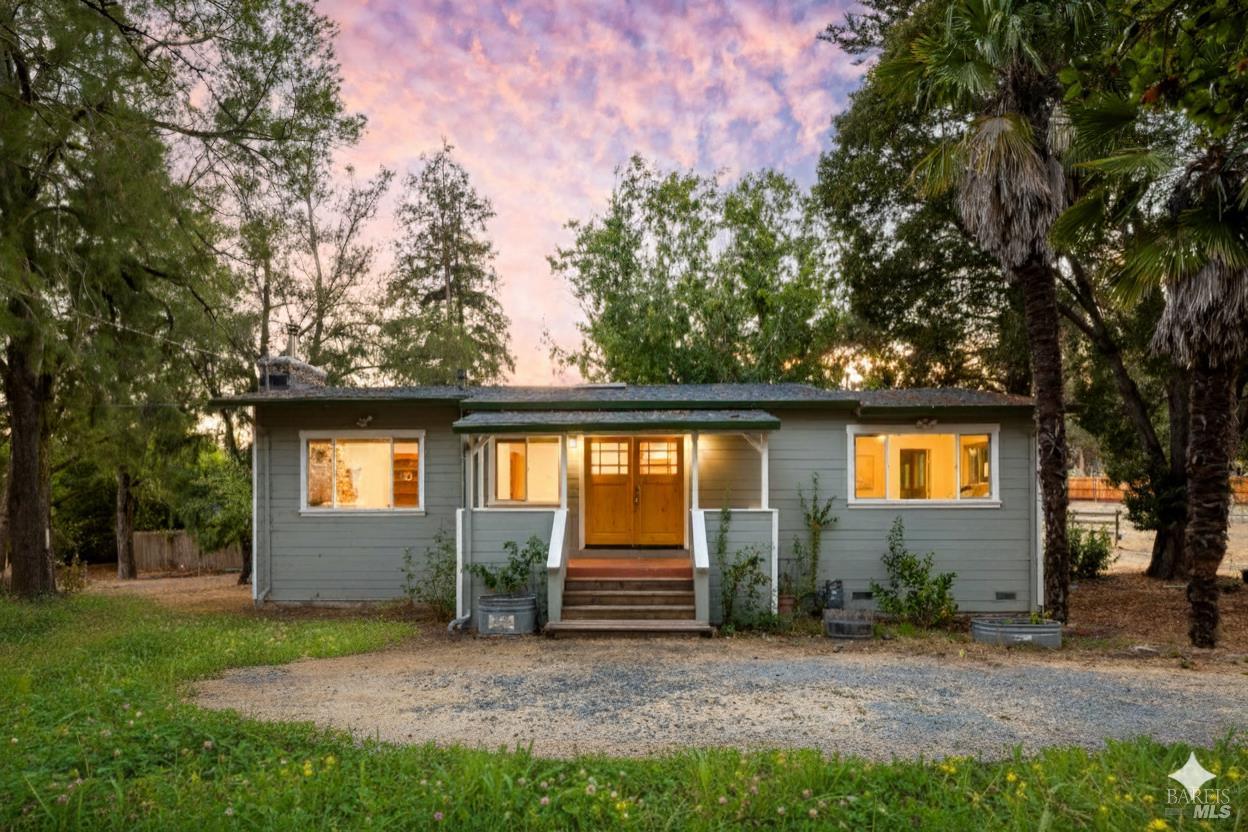 Detail Gallery Image 2 of 58 For 635 Goodwin Ave, Penngrove,  CA 94951 - 3 Beds | 2 Baths