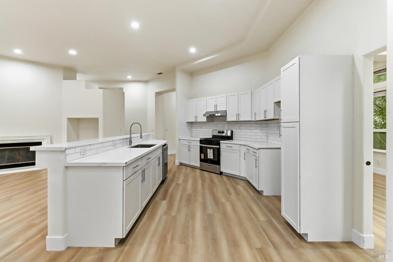 Detail Gallery Image 21 of 66 For 3650 Fullerton Ct, Fairfield,  CA 94533 - 4 Beds | 2/1 Baths