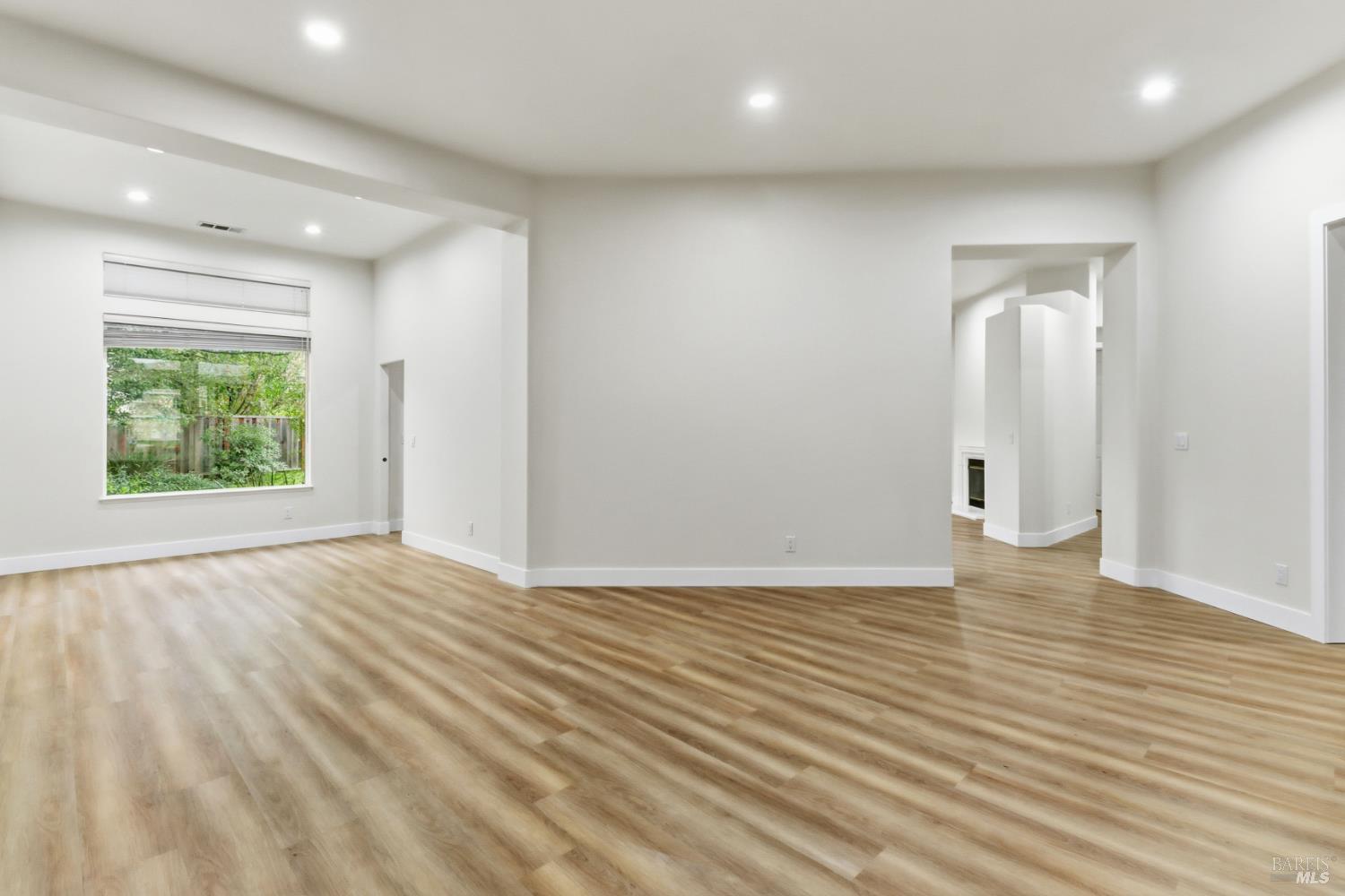 Detail Gallery Image 9 of 66 For 3650 Fullerton Ct, Fairfield,  CA 94533 - 4 Beds | 2/1 Baths