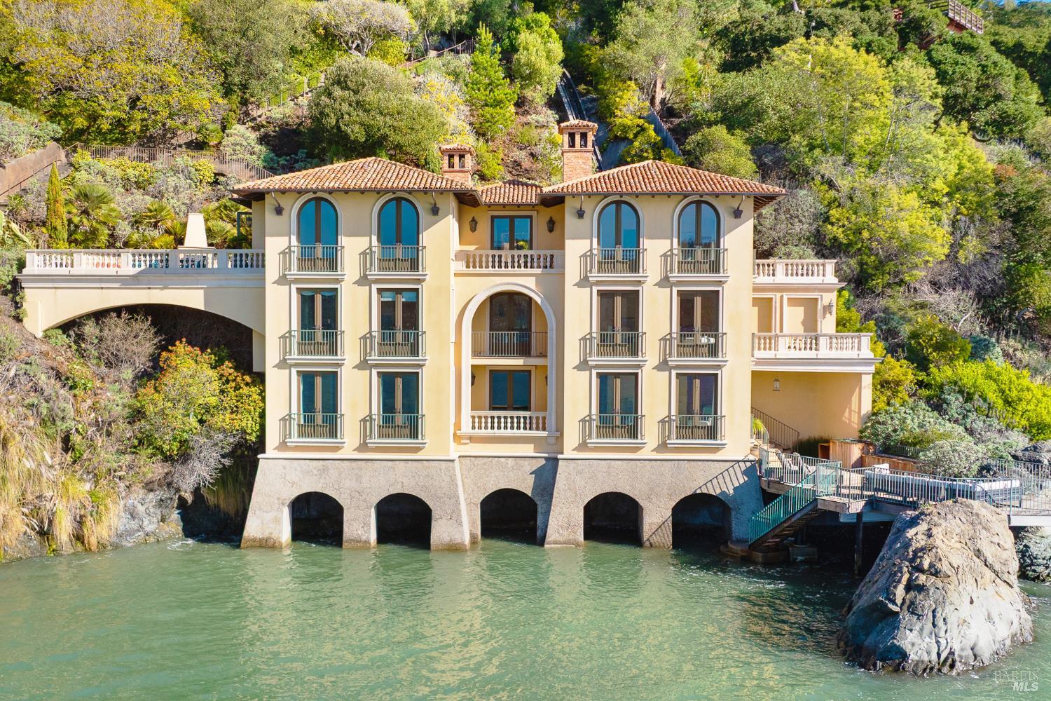 Detail Gallery Image 65 of 75 For 125 Belvedere Ave, Belvedere,  CA 94920 - 5 Beds | 5/5 Baths