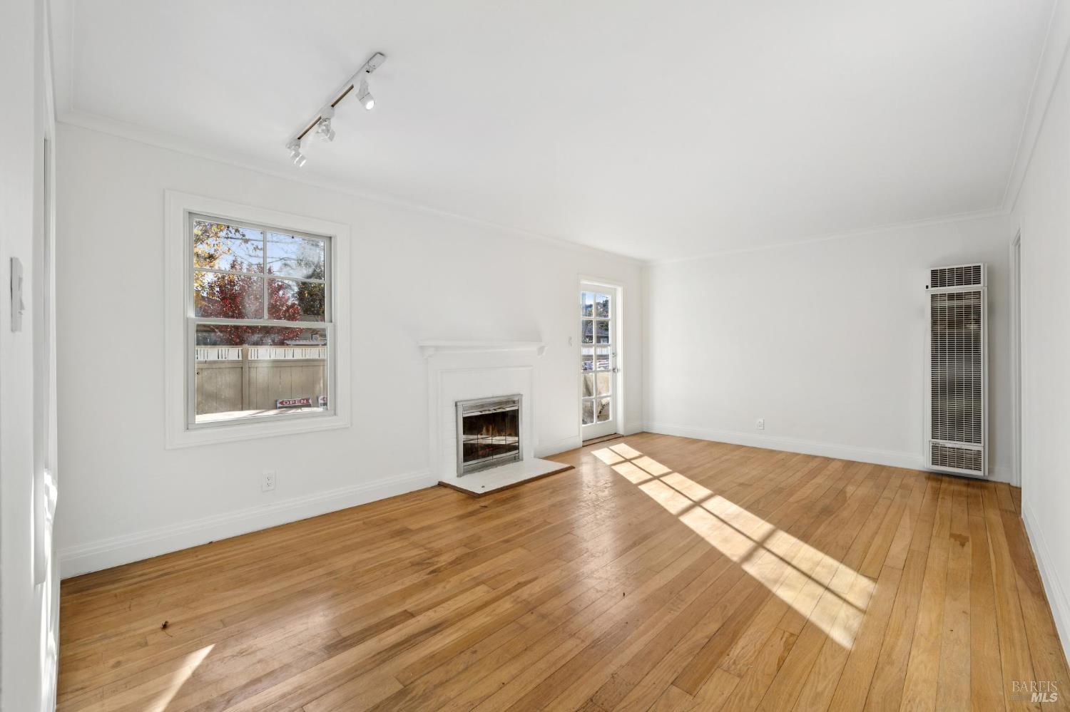 Detail Gallery Image 12 of 50 For 290 Sycamore Ave, Mill Valley,  CA 94941 - 4 Beds | 2 Baths