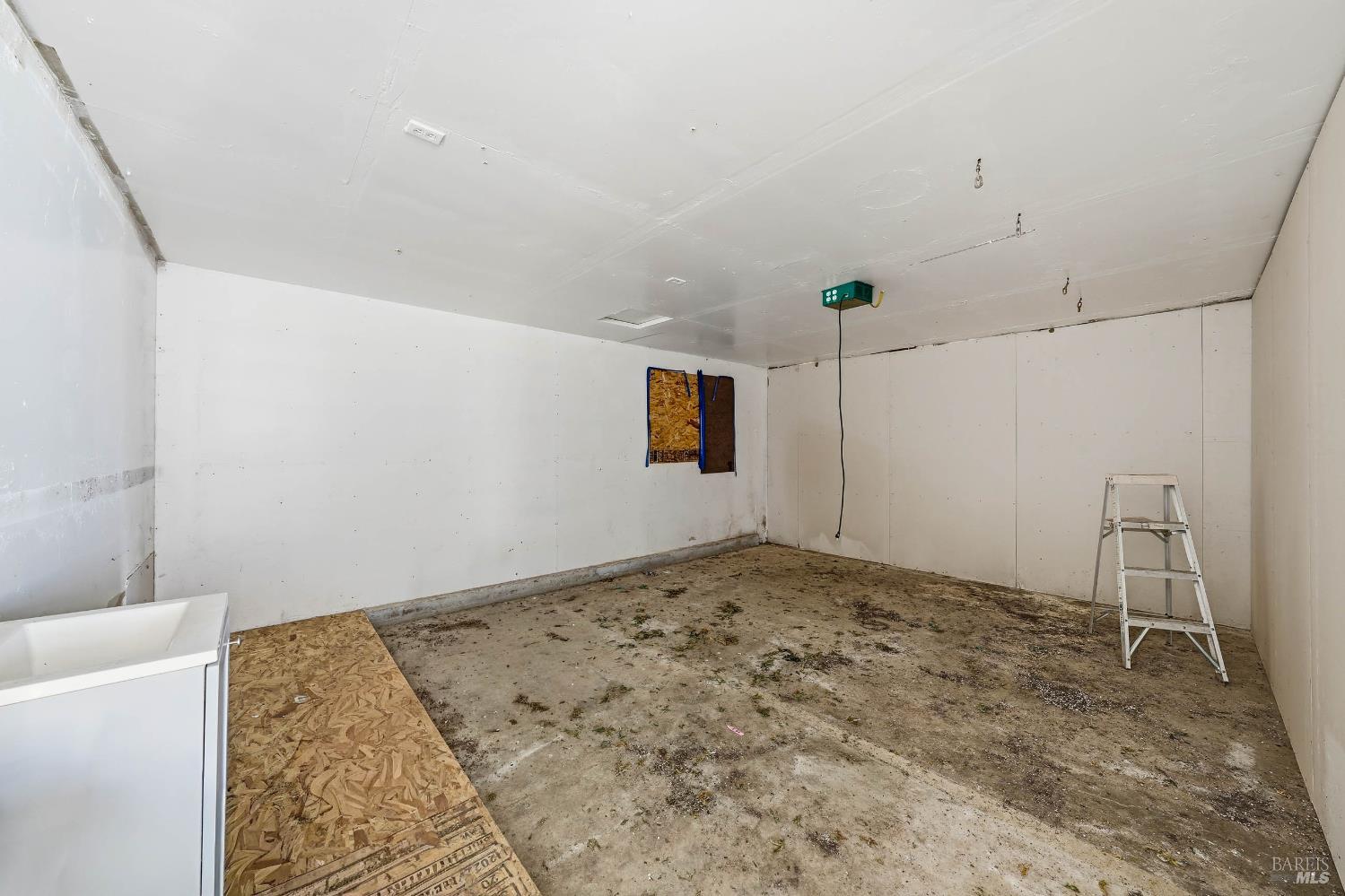 Detail Gallery Image 27 of 68 For 1633 New Long Valley Rd, Clearlake Oaks,  CA 95423 - 3 Beds | 2 Baths