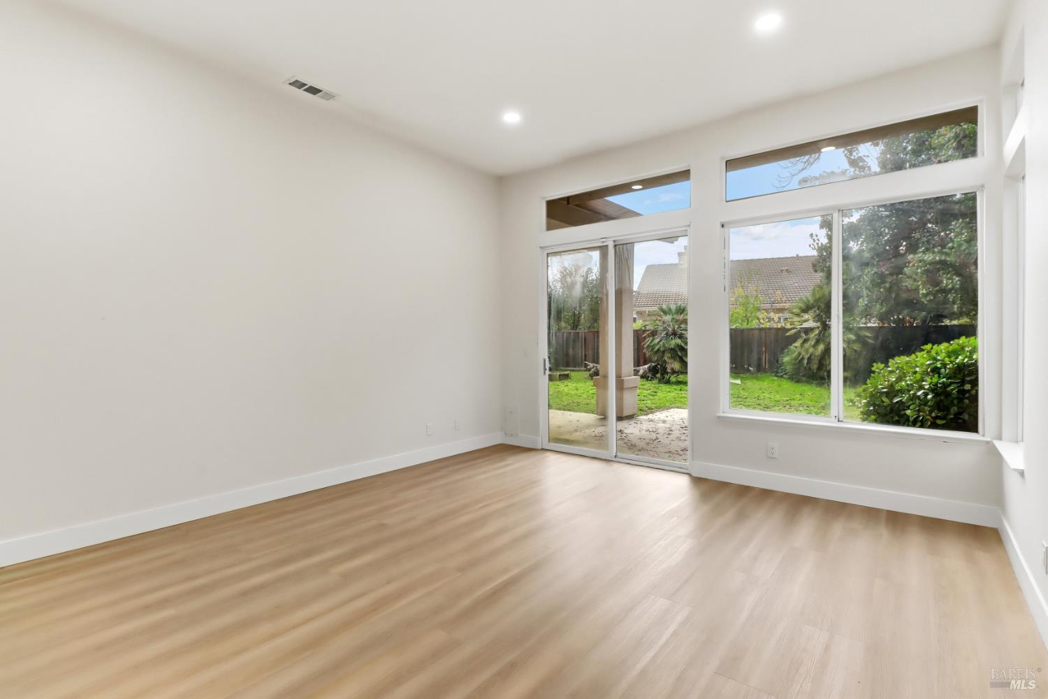 Detail Gallery Image 30 of 66 For 3650 Fullerton Ct, Fairfield,  CA 94533 - 4 Beds | 2/1 Baths