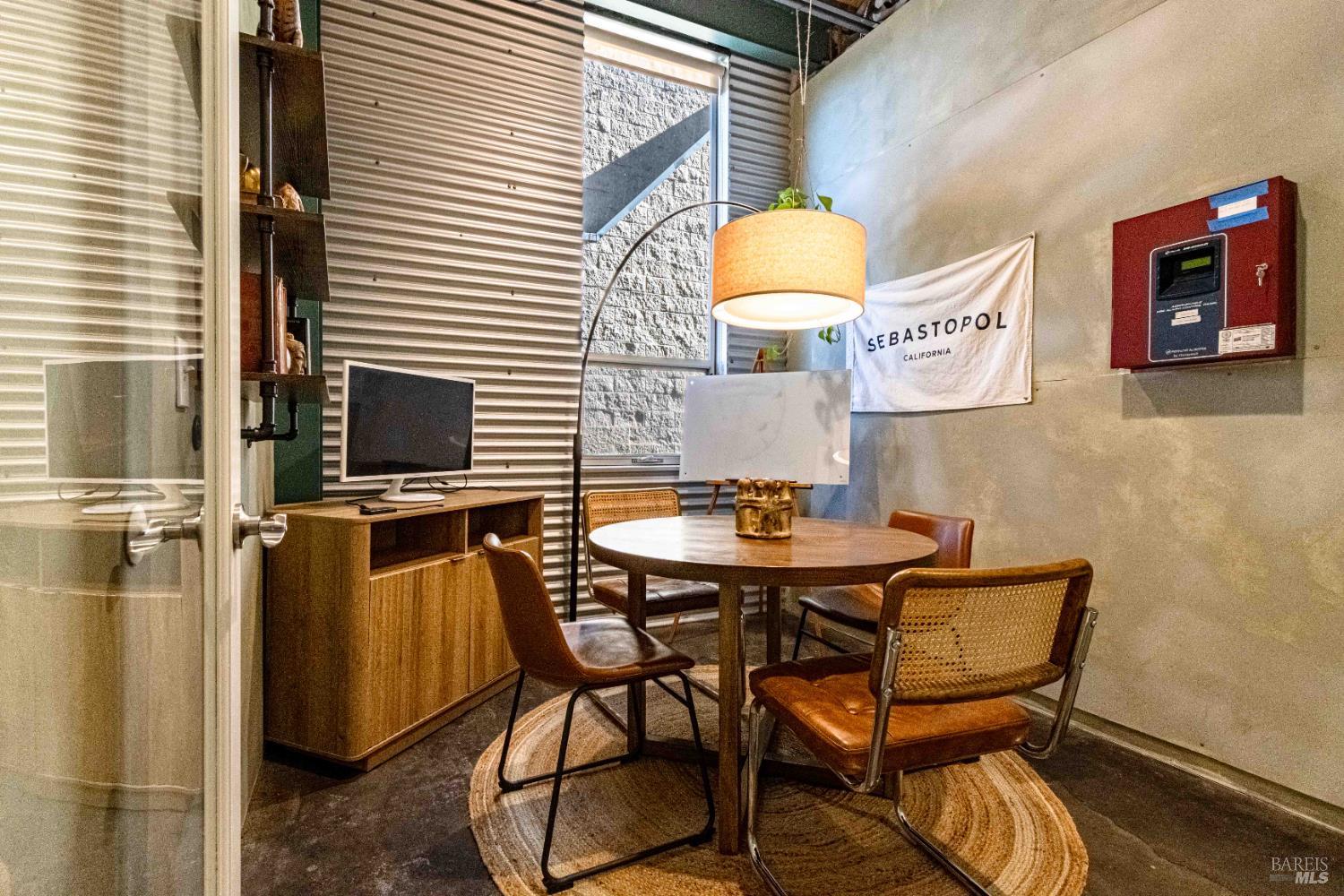 Detail Gallery Image 7 of 31 For 6940 Burnett St, Sebastopol,  CA 95472 - – Beds | – Baths