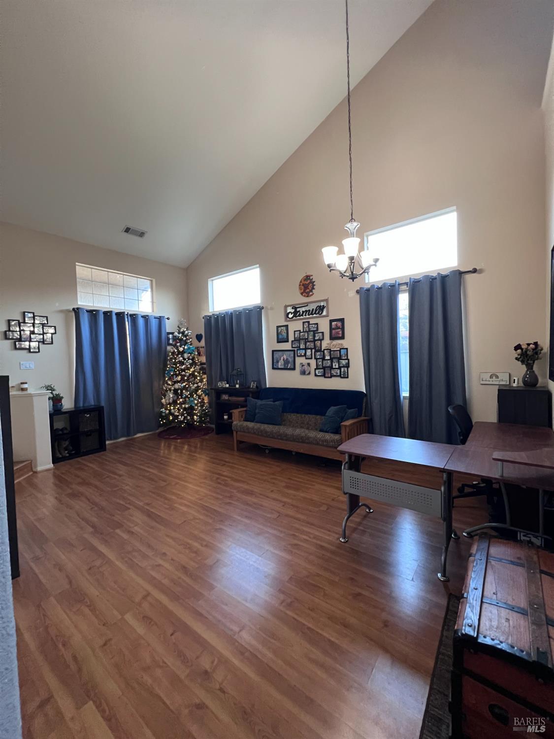 Detail Gallery Image 25 of 33 For 755 Wiegand Way, Dixon,  CA 95620 - 4 Beds | 3 Baths