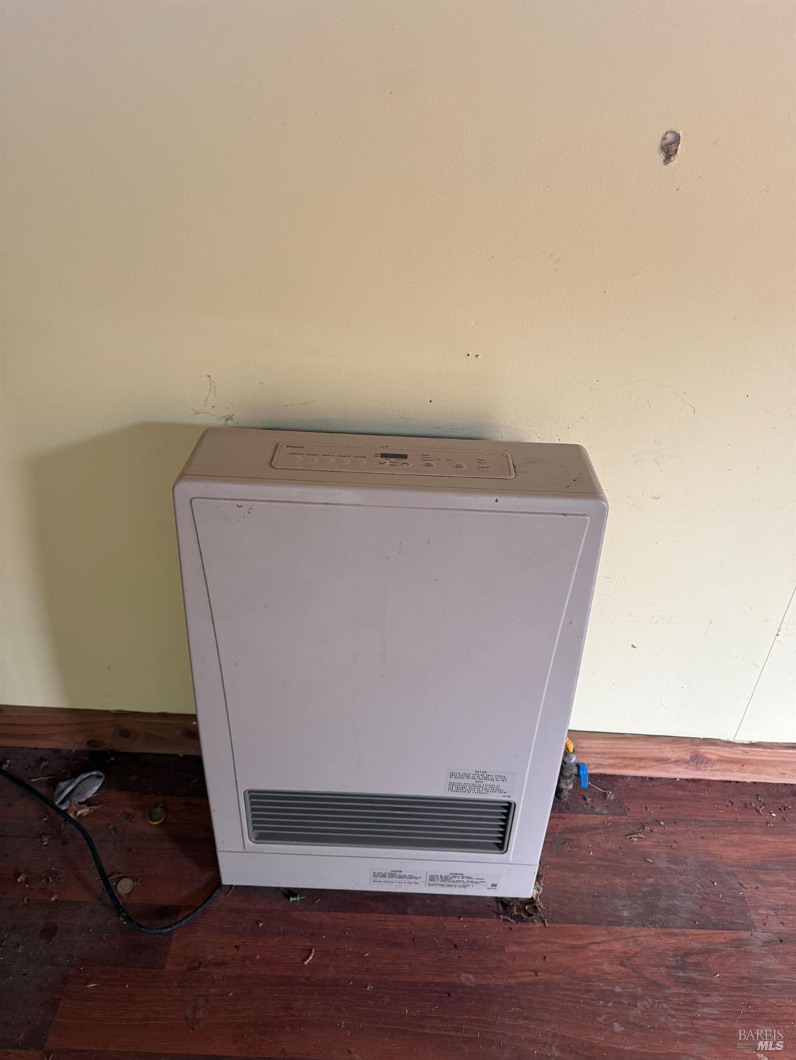 Detail Gallery Image 9 of 42 For 6565 Spyrock Rd, Laytonville,  CA 95454 - 2 Beds | 1 Baths