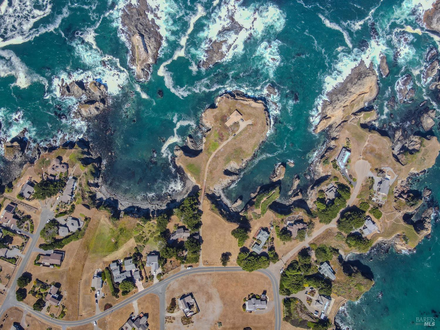 Detail Gallery Image 5 of 16 For 45551 S Caspar Dr, Mendocino,  CA 95460 - – Beds | – Baths