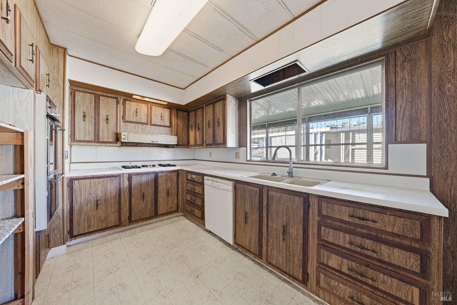 Detail Gallery Image 10 of 49 For 4265 Lakeshore Blvd 41, Lakeport,  CA 95453 - 2 Beds | 1/1 Baths