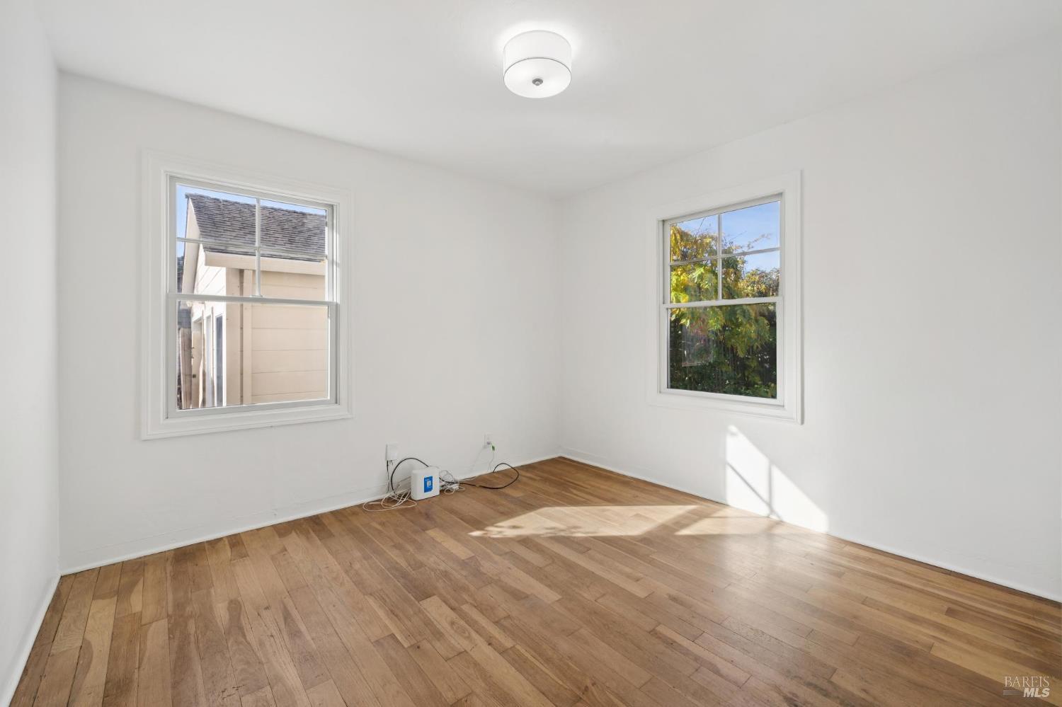 Detail Gallery Image 39 of 50 For 290 Sycamore Ave, Mill Valley,  CA 94941 - 4 Beds | 2 Baths