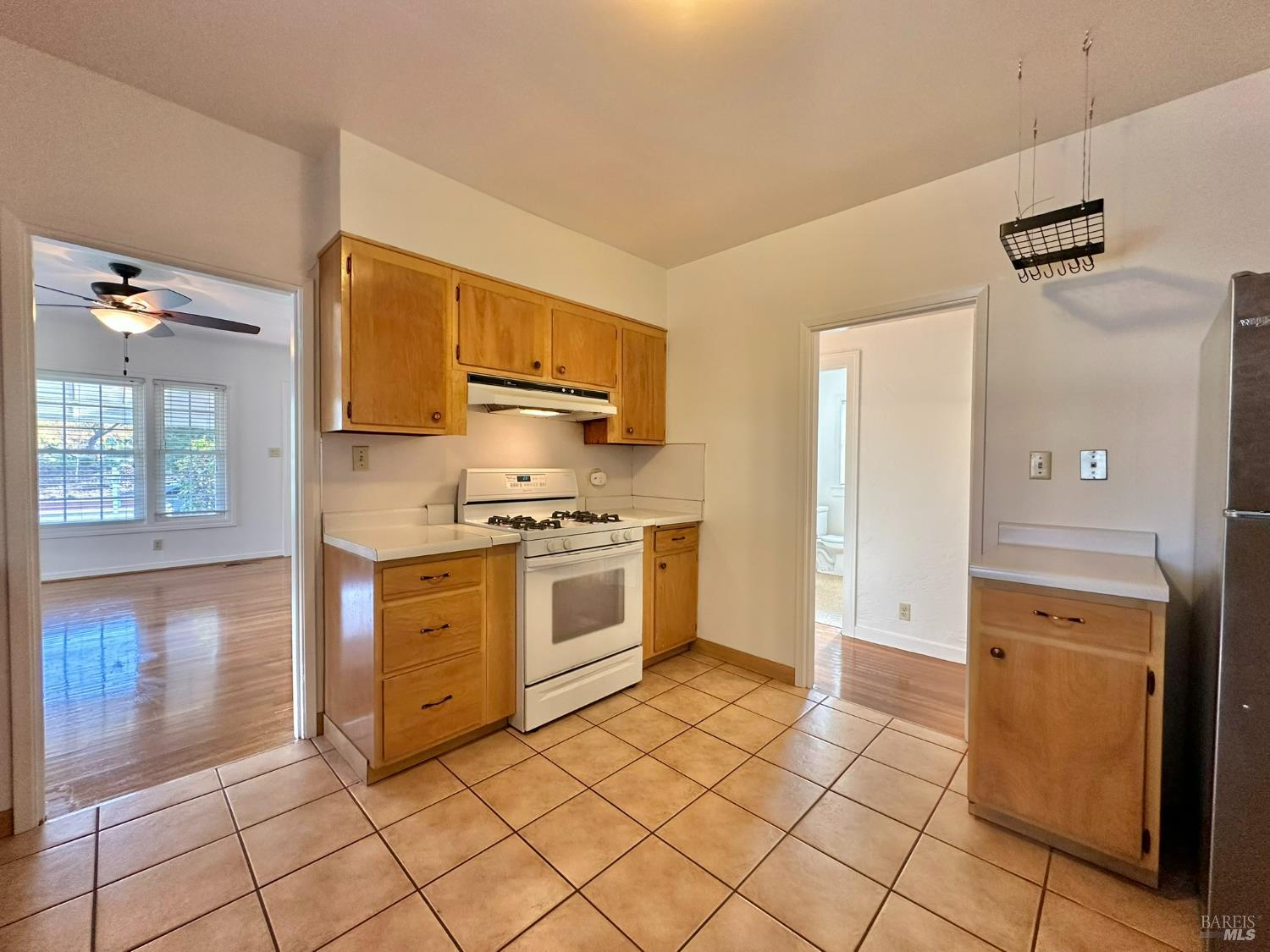 Detail Gallery Image 37 of 66 For 639 E 5th St, Benicia,  CA 94510 - – Beds | – Baths