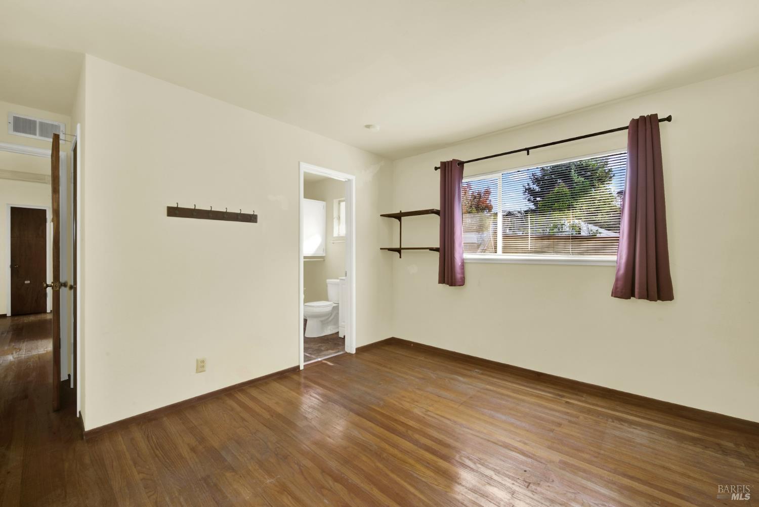 Detail Gallery Image 25 of 29 For 640 S Minahen St, Napa,  CA 94559 - 3 Beds | 2 Baths