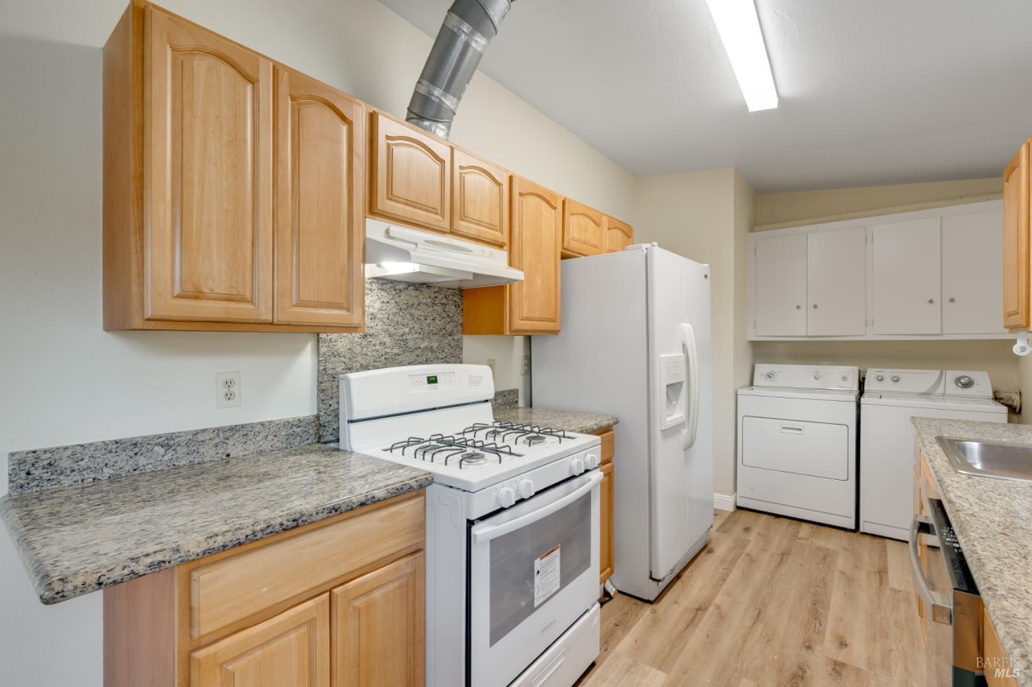 Detail Gallery Image 9 of 34 For 103 Sandalwood Ct, Vallejo,  CA 94591 - 3 Beds | 1 Baths