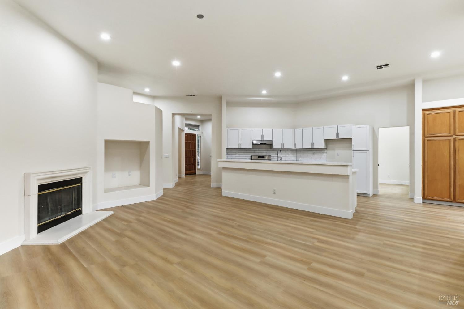 Detail Gallery Image 16 of 66 For 3650 Fullerton Ct, Fairfield,  CA 94533 - 4 Beds | 2/1 Baths