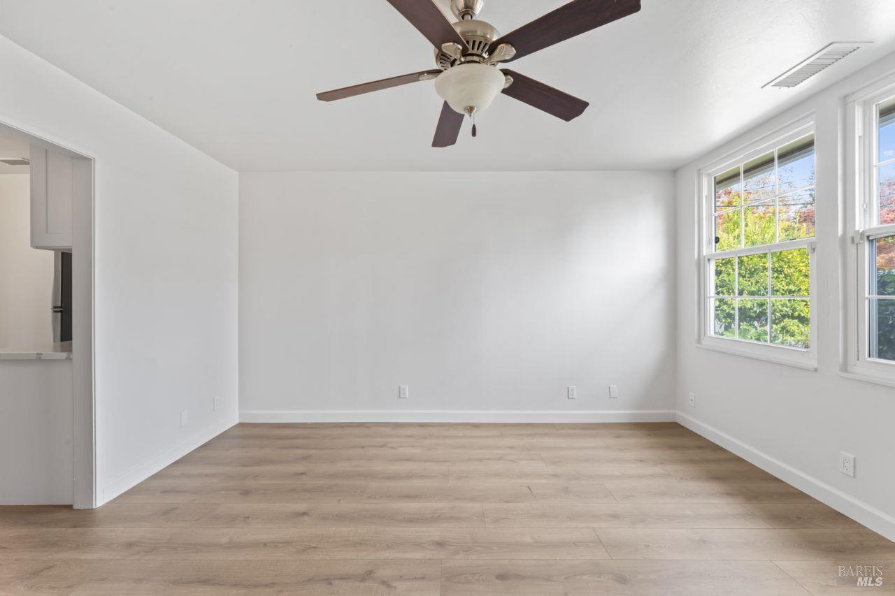 Detail Gallery Image 7 of 24 For 1295 Hemlock St, Napa,  CA 94559 - 3 Beds | 1 Baths