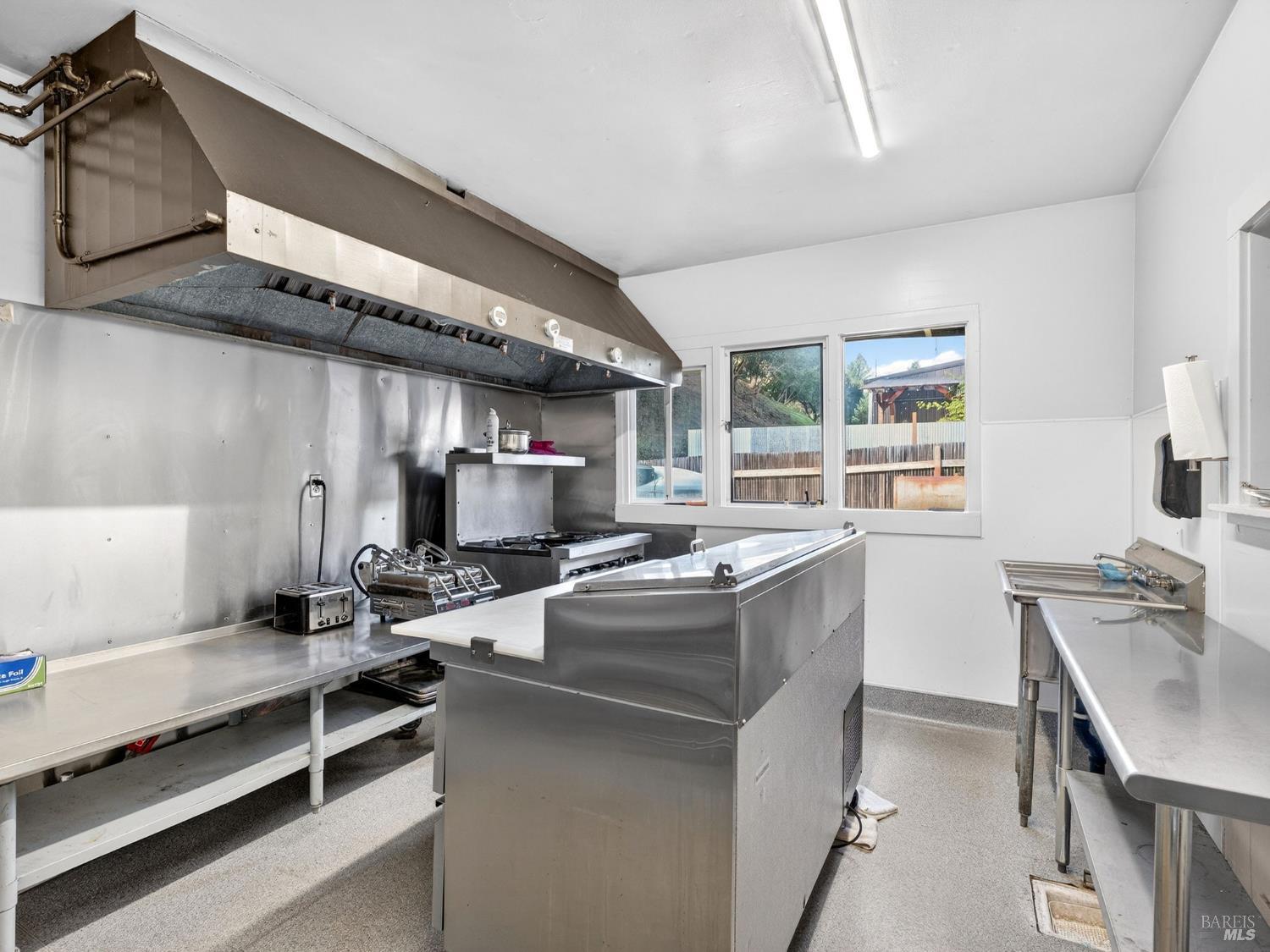 Detail Gallery Image 10 of 41 For 1810 Ca-128 Hwy, Navarro,  CA 95463 - – Beds | – Baths