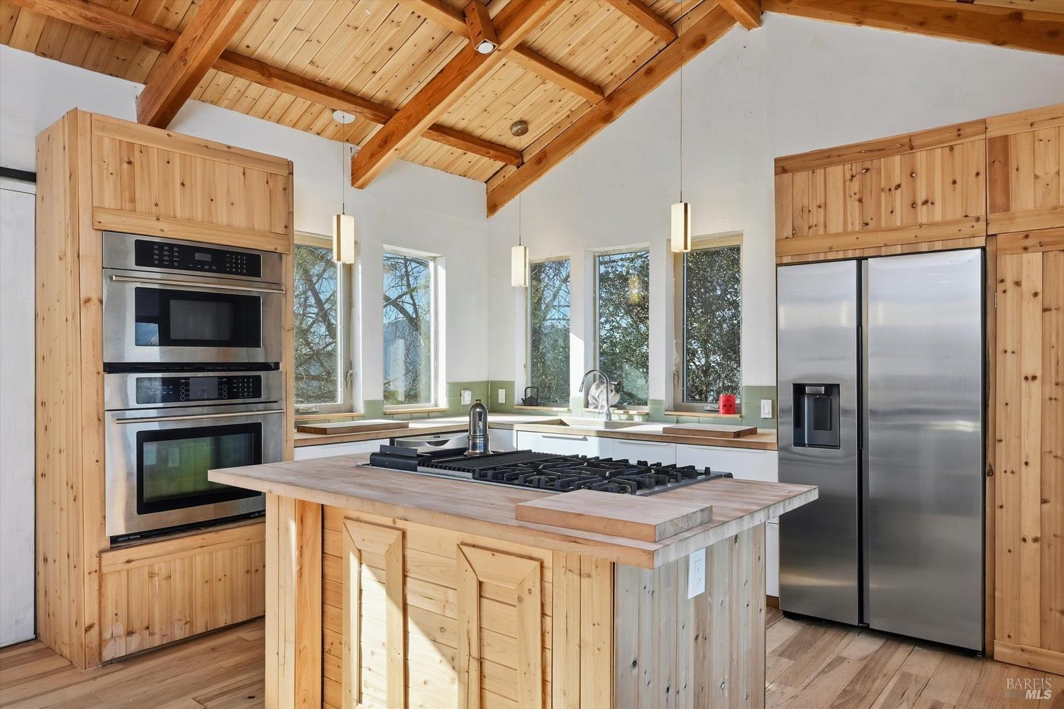 Detail Gallery Image 4 of 22 For 11651 Cerrito Dr, Clearlake Oaks,  CA 95423 - 1 Beds | 1 Baths