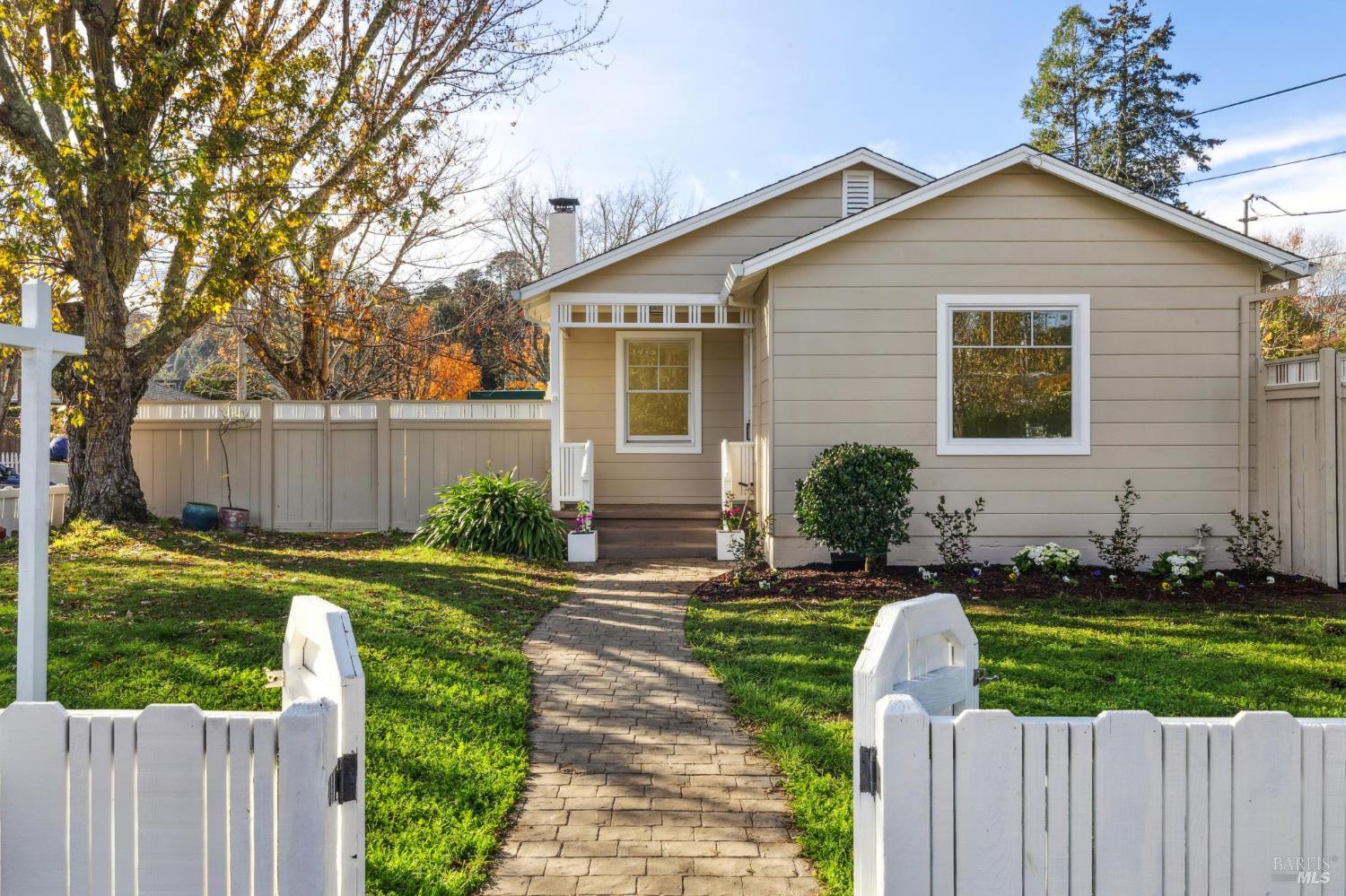 Detail Gallery Image 10 of 50 For 290 Sycamore Ave, Mill Valley,  CA 94941 - 4 Beds | 2 Baths