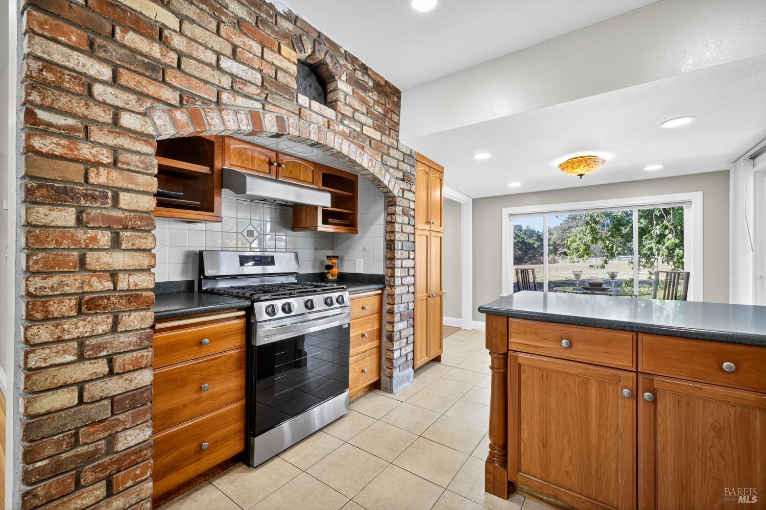 Detail Gallery Image 15 of 57 For 635 Goodwin Ave, Penngrove,  CA 94951 - – Beds | – Baths