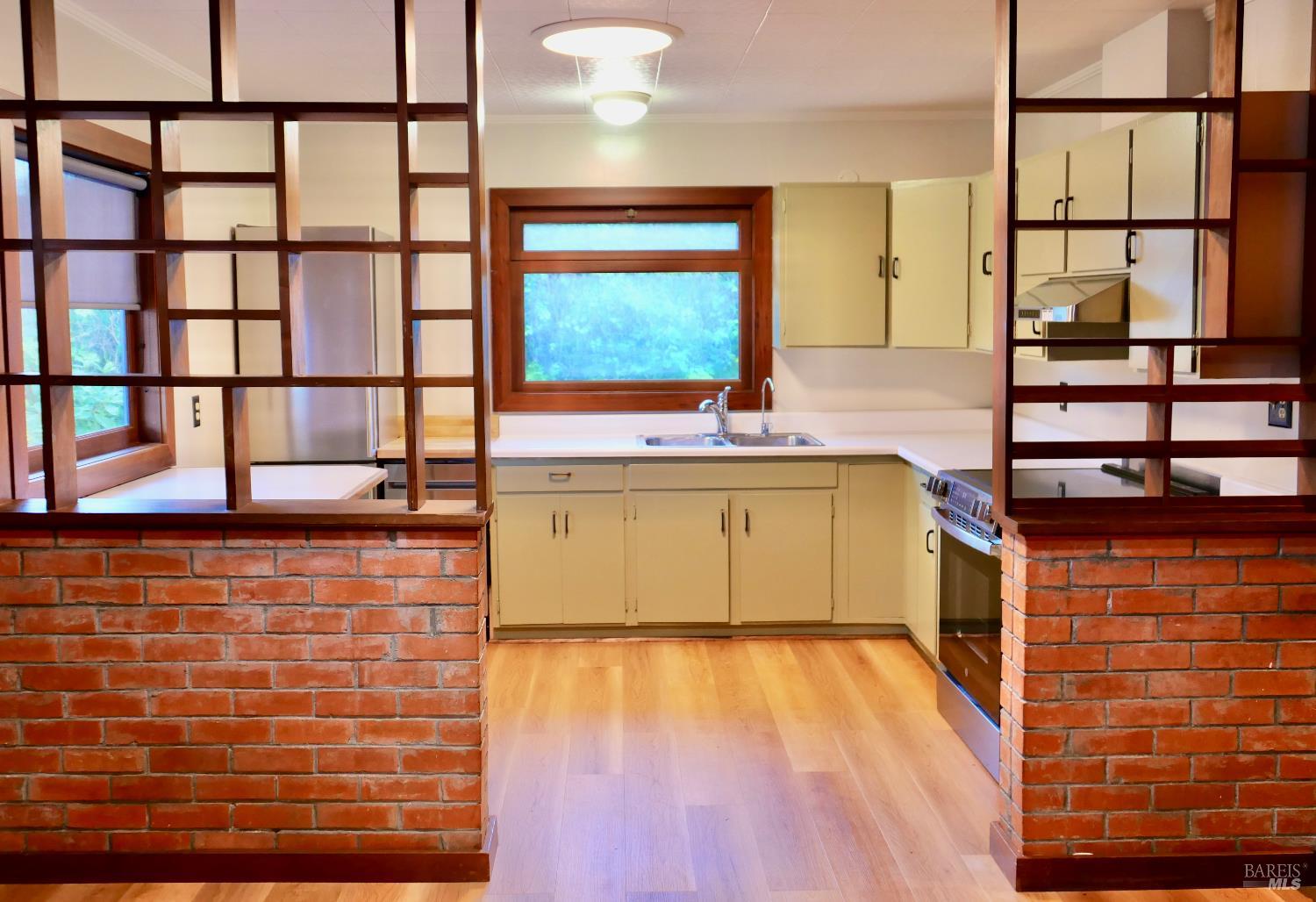 Detail Gallery Image 10 of 29 For 137 Olsen Ln, Fort Bragg,  CA 95437 - 2 Beds | 1 Baths