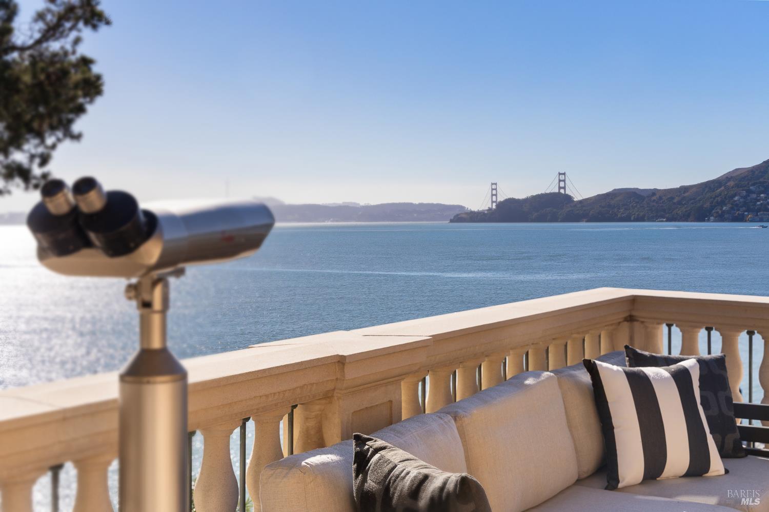 Detail Gallery Image 9 of 75 For 125 Belvedere Ave, Belvedere,  CA 94920 - 5 Beds | 5/5 Baths