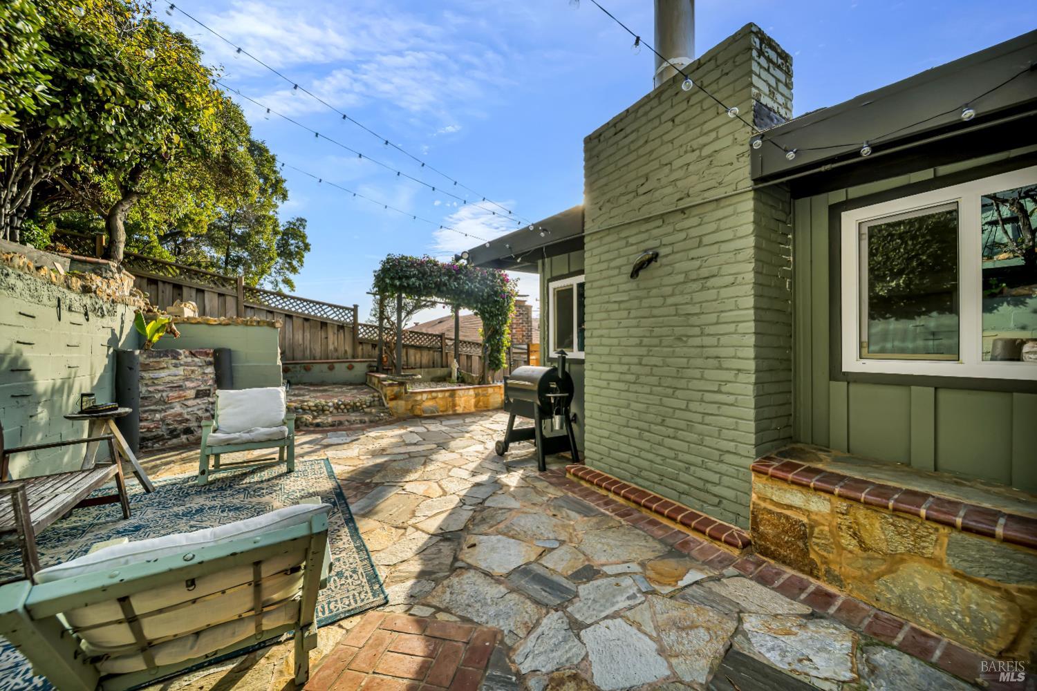 Detail Gallery Image 33 of 47 For 7810 Sanford St, Oakland,  CA 94605 - 3 Beds | 2 Baths