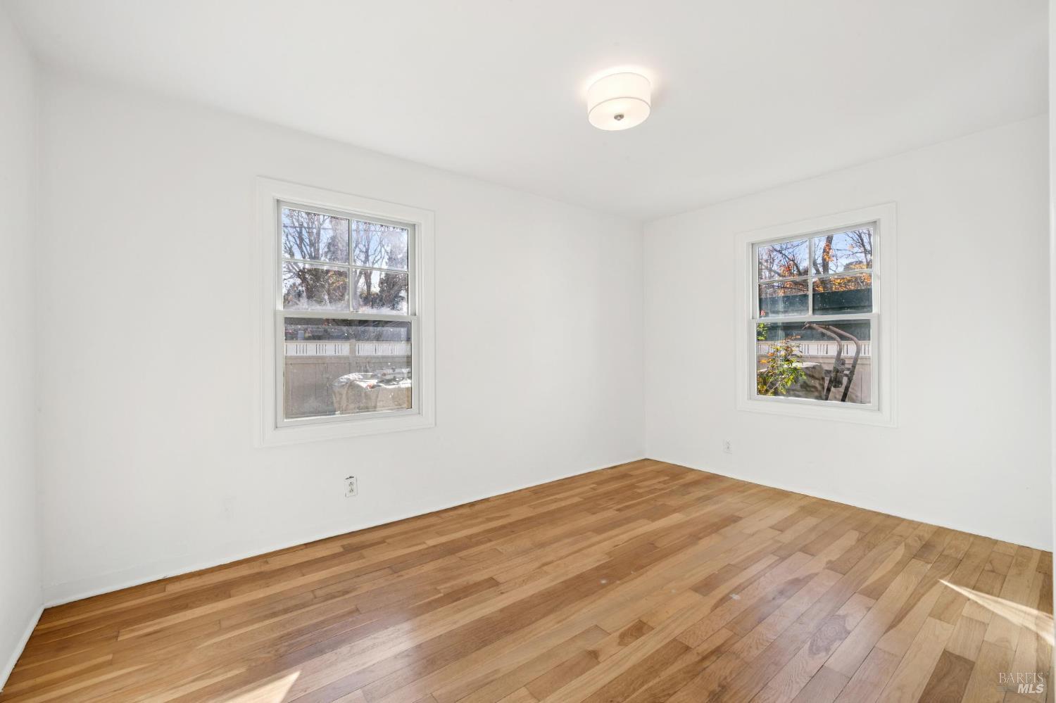 Detail Gallery Image 38 of 50 For 290 Sycamore Ave, Mill Valley,  CA 94941 - 4 Beds | 2 Baths