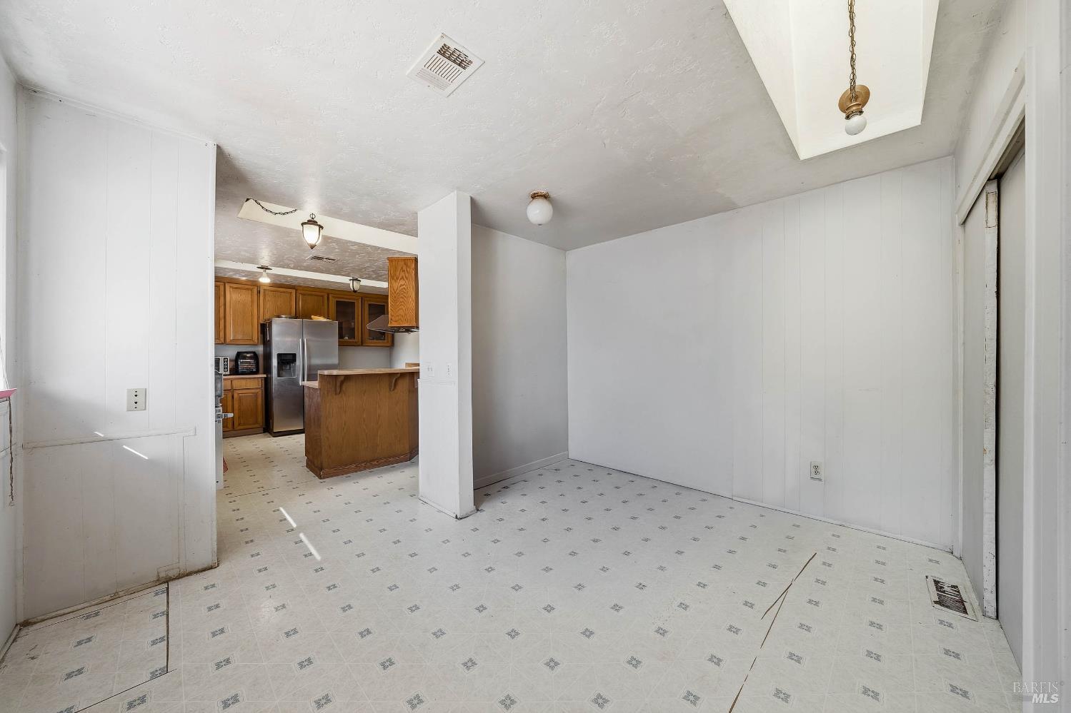 Detail Gallery Image 11 of 68 For 1633 New Long Valley Rd, Clearlake Oaks,  CA 95423 - 3 Beds | 2 Baths