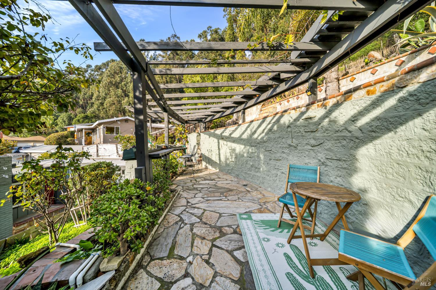 Detail Gallery Image 36 of 47 For 7810 Sanford St, Oakland,  CA 94605 - 3 Beds | 2 Baths