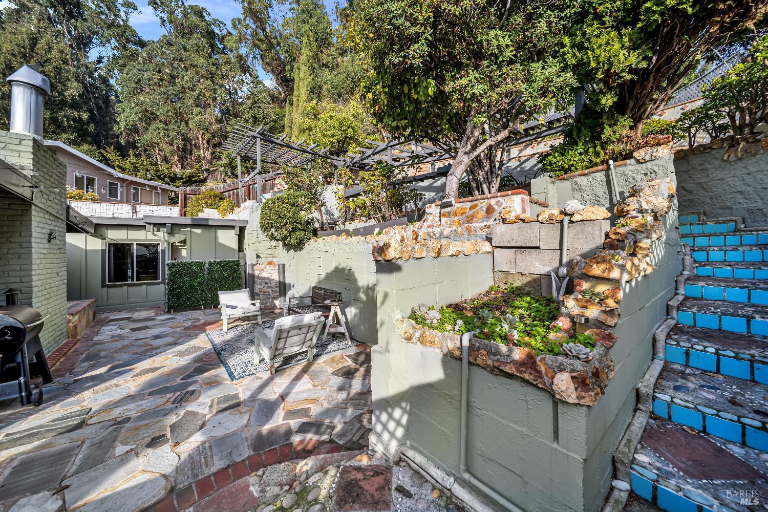 Detail Gallery Image 35 of 47 For 7810 Sanford St, Oakland,  CA 94605 - 3 Beds | 2 Baths