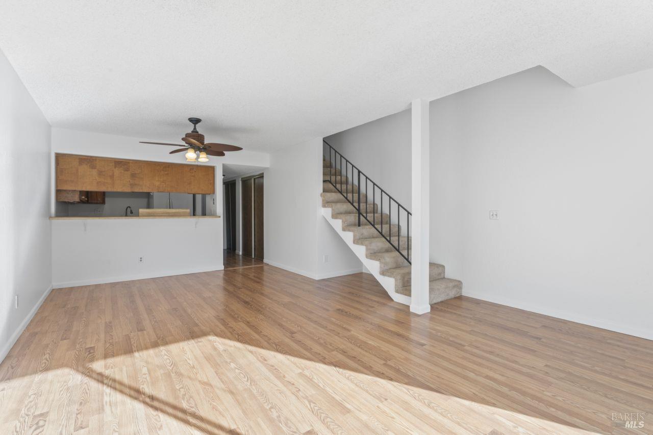 Detail Gallery Image 15 of 37 For 11 Creekwood Cir, Rohnert Park,  CA 94928 - 3 Beds | 2 Baths