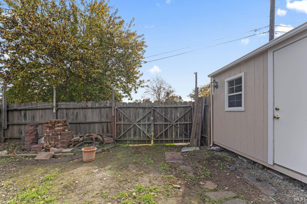 Detail Gallery Image 19 of 24 For 1295 Hemlock St, Napa,  CA 94559 - 3 Beds | 1 Baths