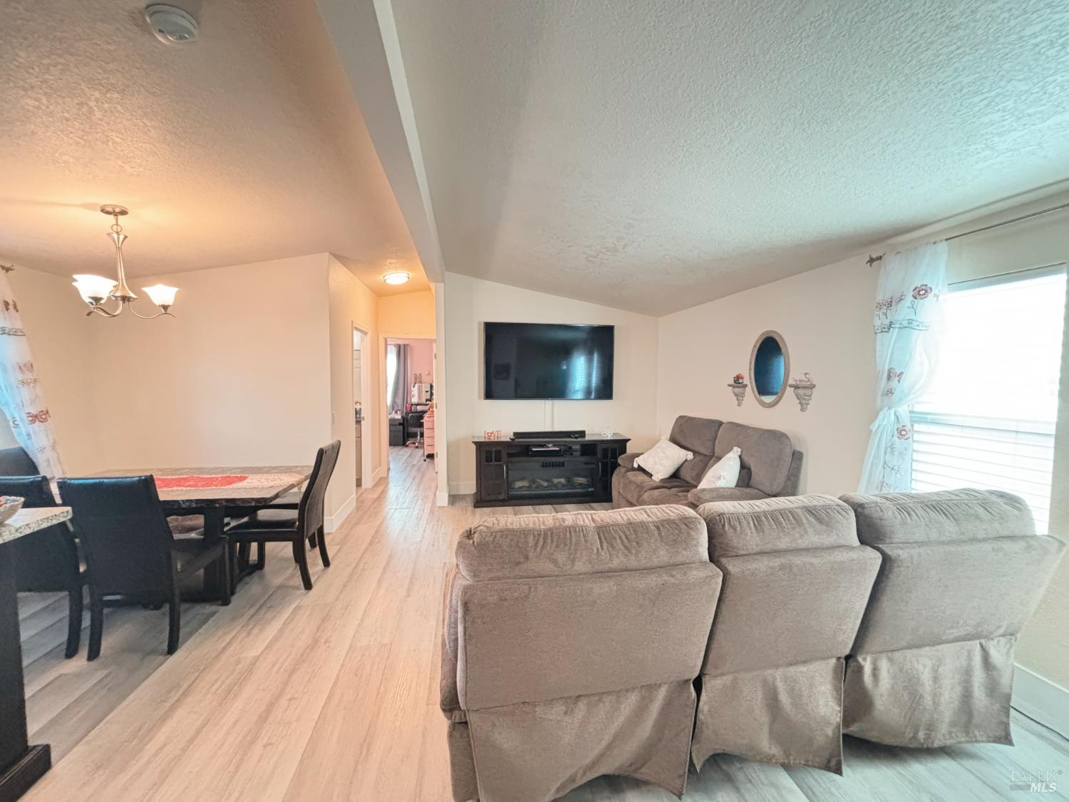 Detail Gallery Image 12 of 18 For 3309 S Santa Rosa Ave 16, Santa Rosa,  CA 95407 - 3 Beds | 2 Baths