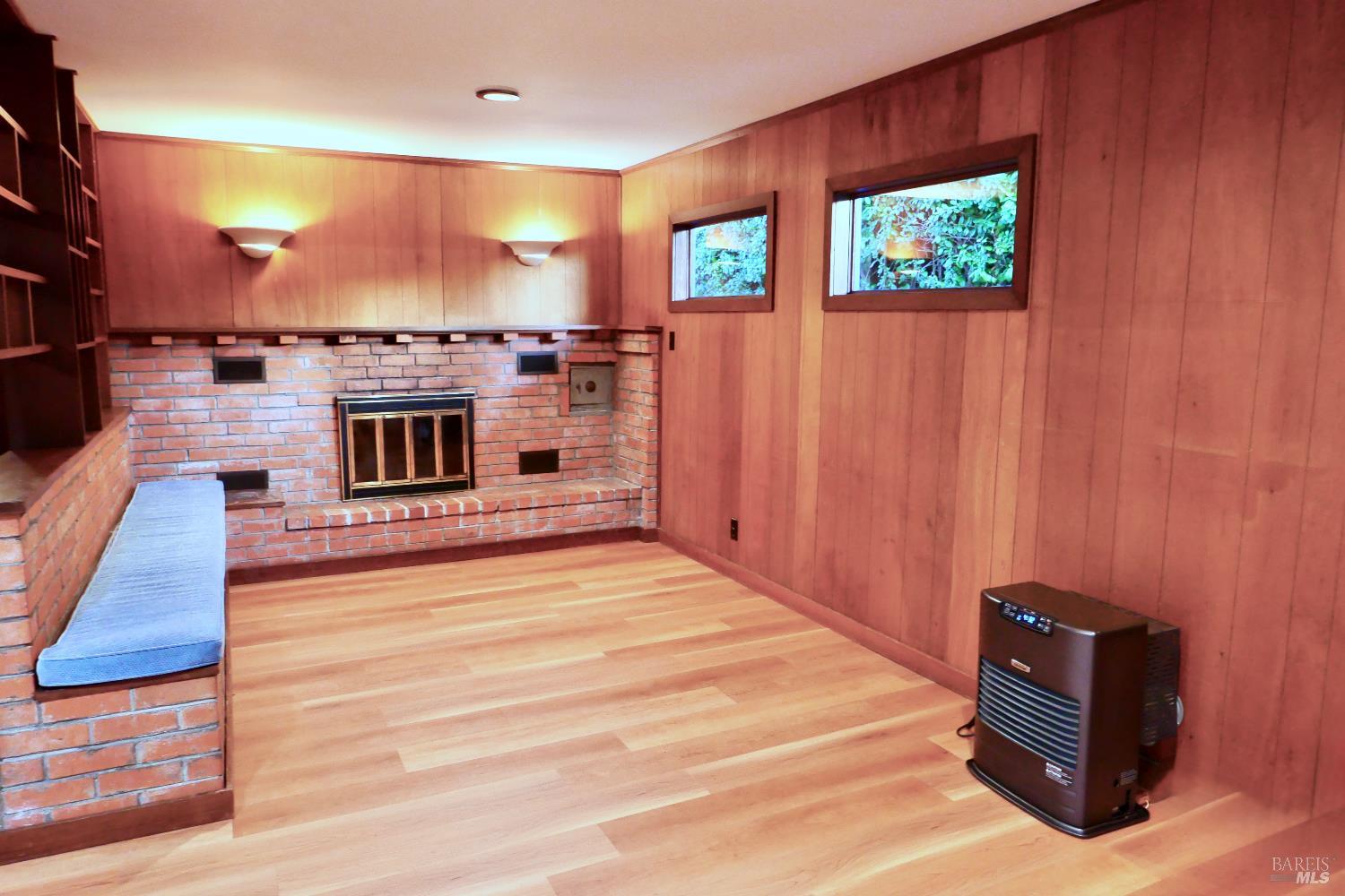 Detail Gallery Image 8 of 29 For 137 Olsen Ln, Fort Bragg,  CA 95437 - 2 Beds | 1 Baths