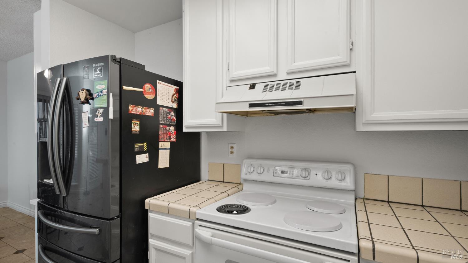 Detail Gallery Image 11 of 26 For 397 Kenbrook Cir, San Jose,  CA 95111 - 2 Beds | 2 Baths